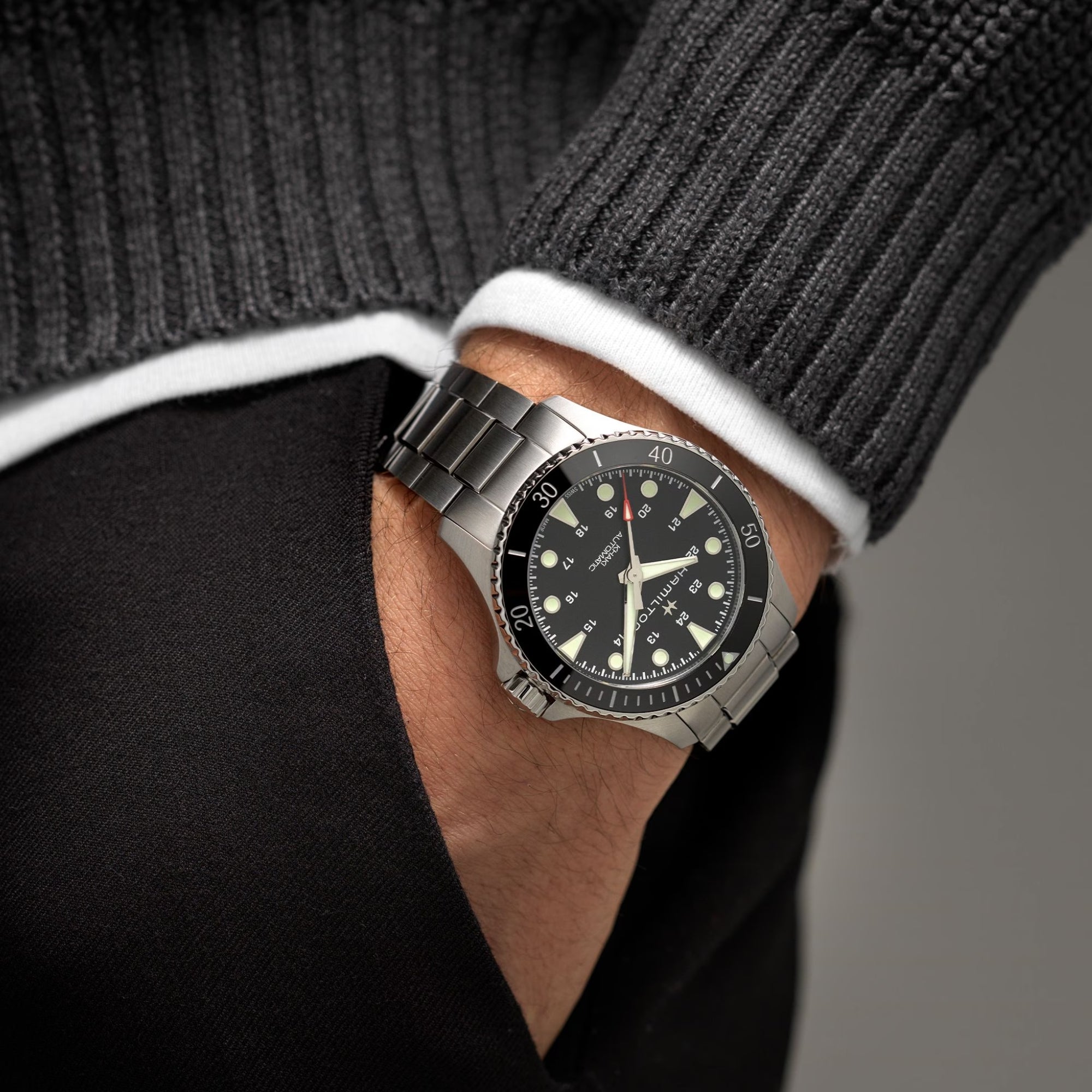 Reloj automático para hombre Hamilton Khaki Navy 43mm con esfera negra y caja de acero H82515130