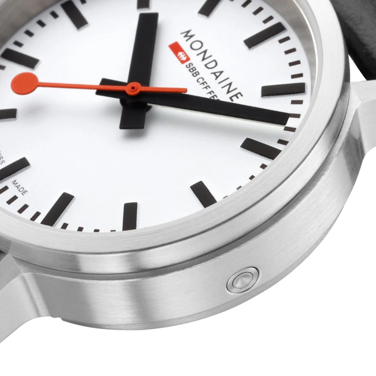 Mondaine stop2go Quartz White Dial Leather Strap Unisex Watch MST.3401B.LBV.SET