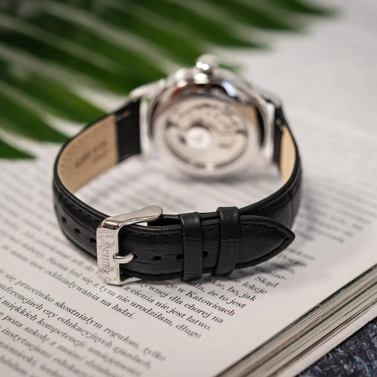 Orient Bambino Classic Vintage Style Mechanical White Dial Black Leather Strap Men's Dress Watch RA-AC0M03S30B