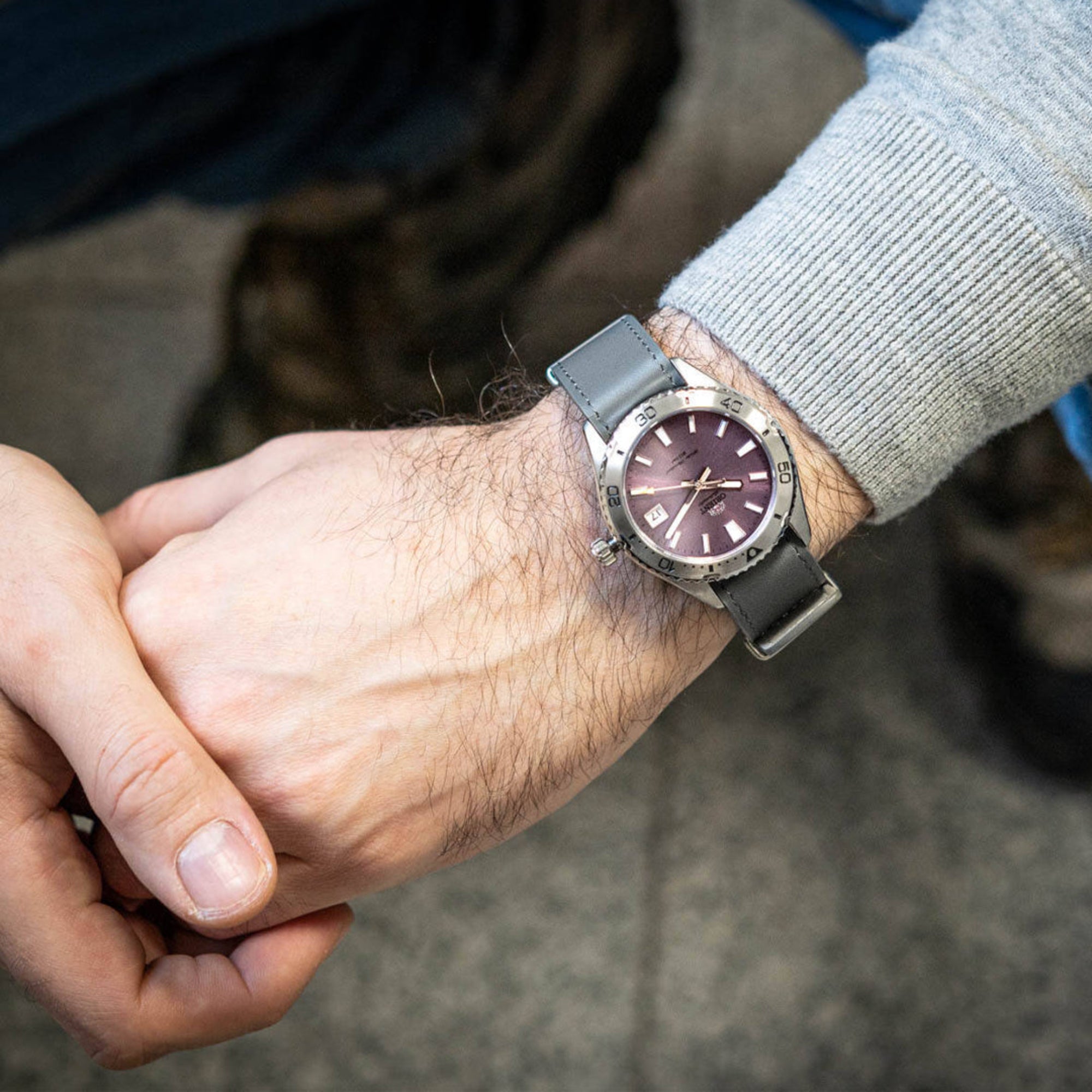 Orient Mako Automatic Purple Dial Leather Strap Men’s Dive Watch RA-AC0Q07V30B