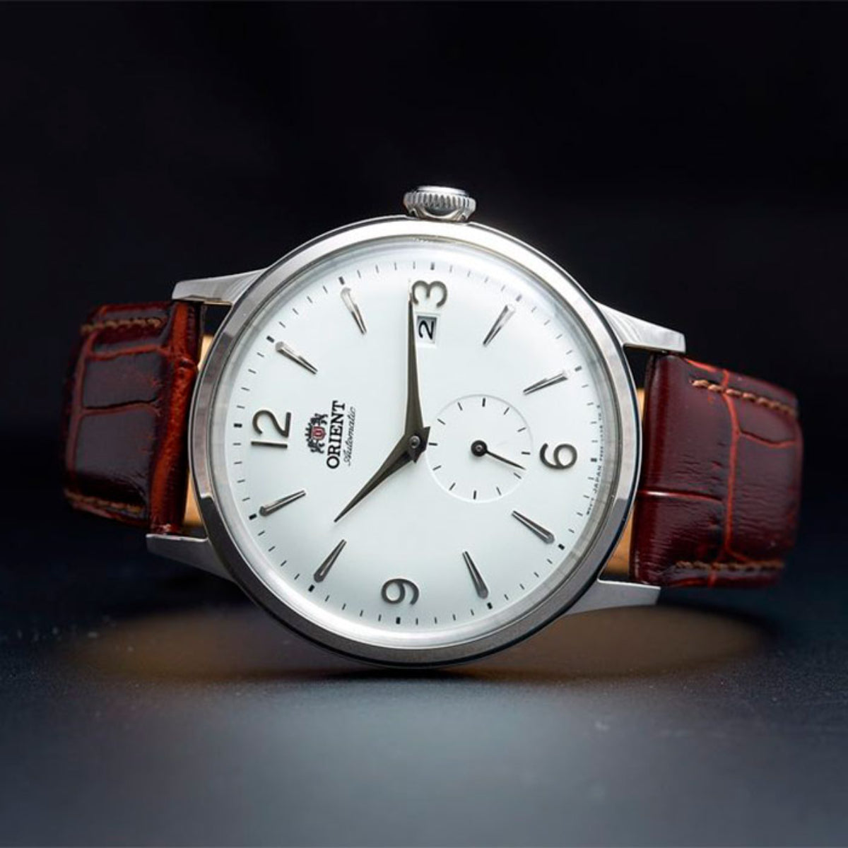 Orient Bambino Small Seconds Mechanical White Dial Leather Strap Men’s Watch RA-AP0002S30B