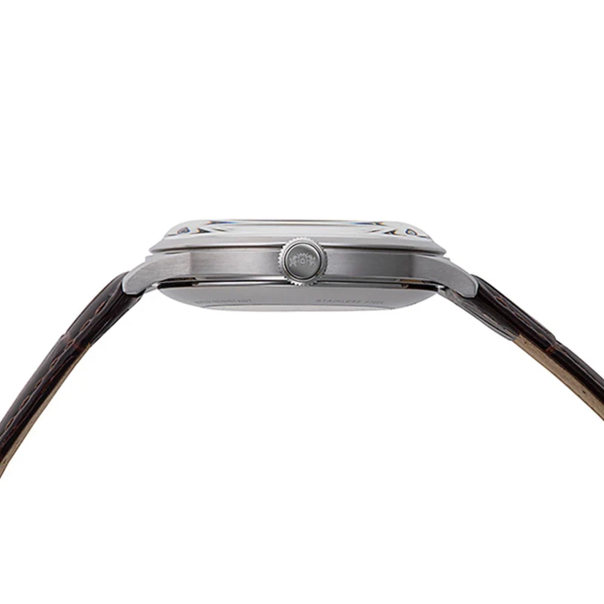 Orient Bambino Classic Vintage Style Small Seconds Mechanical Champagne Dial Leather Strap Men’s Dress Watch RA-AP0003S30B