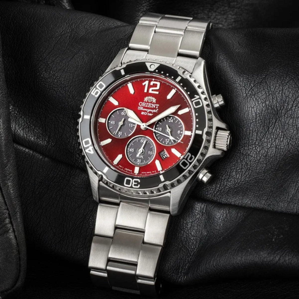 Orient Mako Solar Quartz Red Dial Steel Strap Men’s Dive Watch RA-TX0207R10B