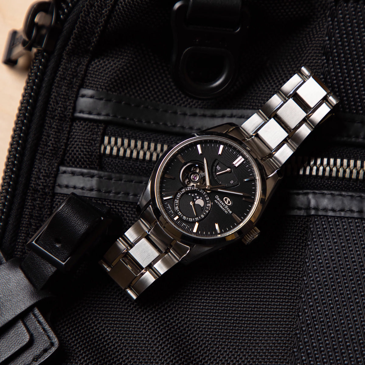 Orient Star Contemporary Black Dial Stainless Steel Strap Men's Watch RE-AY0001B00B