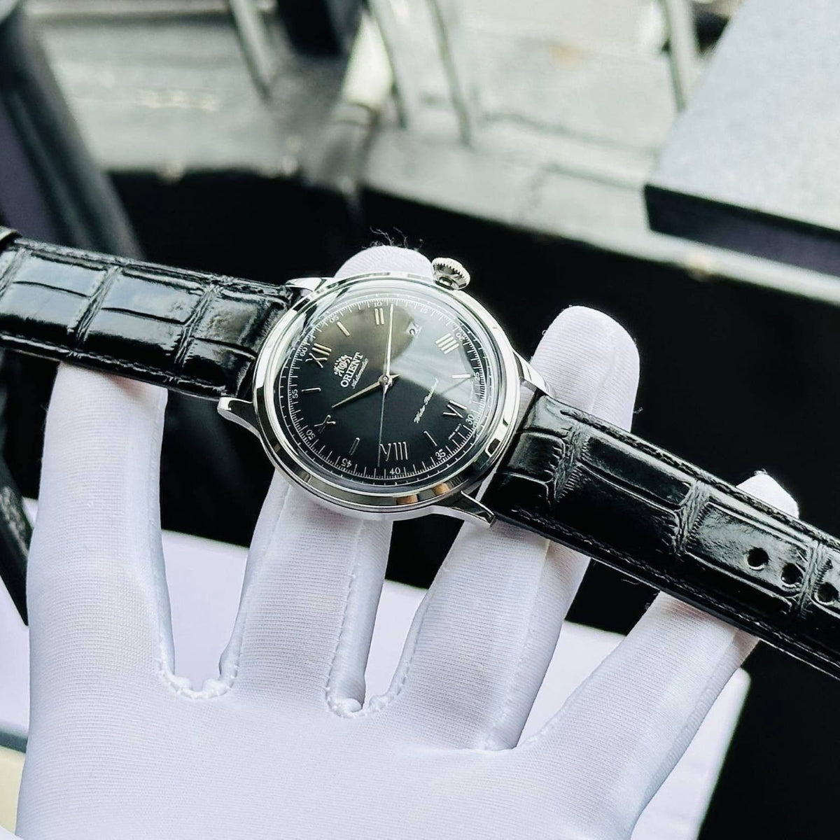 ORIENT Classic Bambino 2nd Generation Version 2 Automatic Black Dial Leather Strap Men's Watch TAC0000AB0