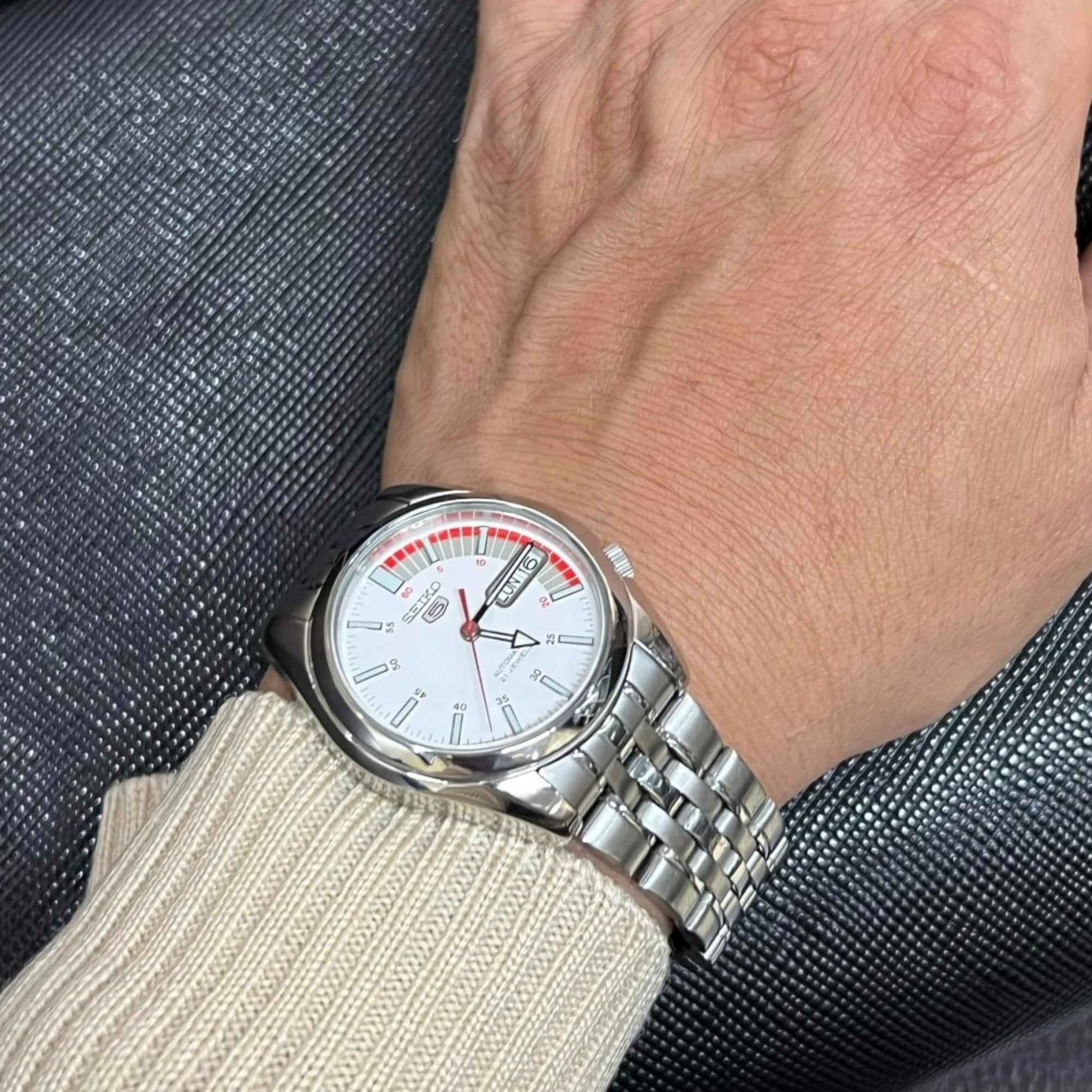 Seiko 5 Automatic White Dial Steel Strap Men's Watch SNK369K1