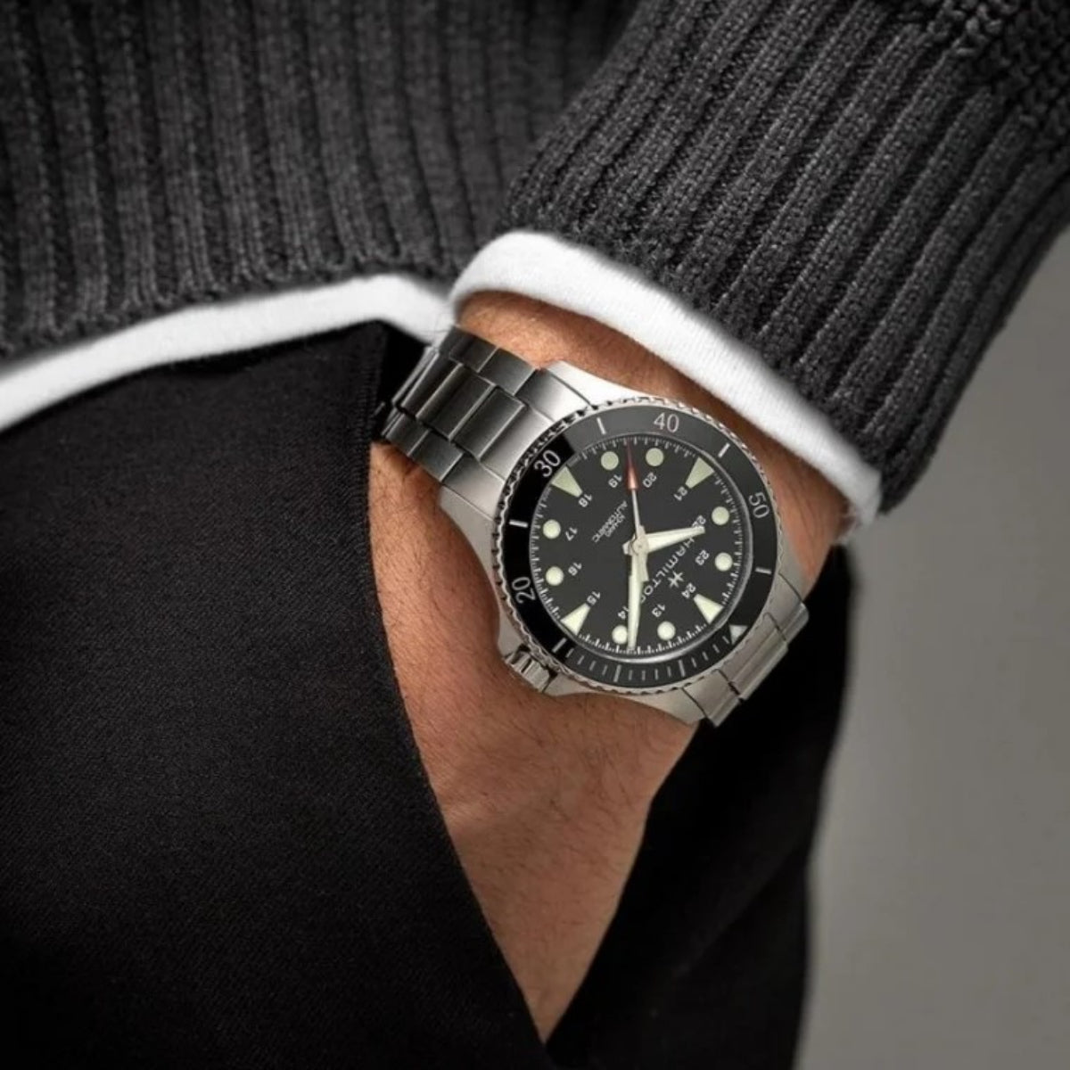 Hamilton Khaki Navy Scuba Automatic Black Dial Steel Strap Men's Watch H82335131