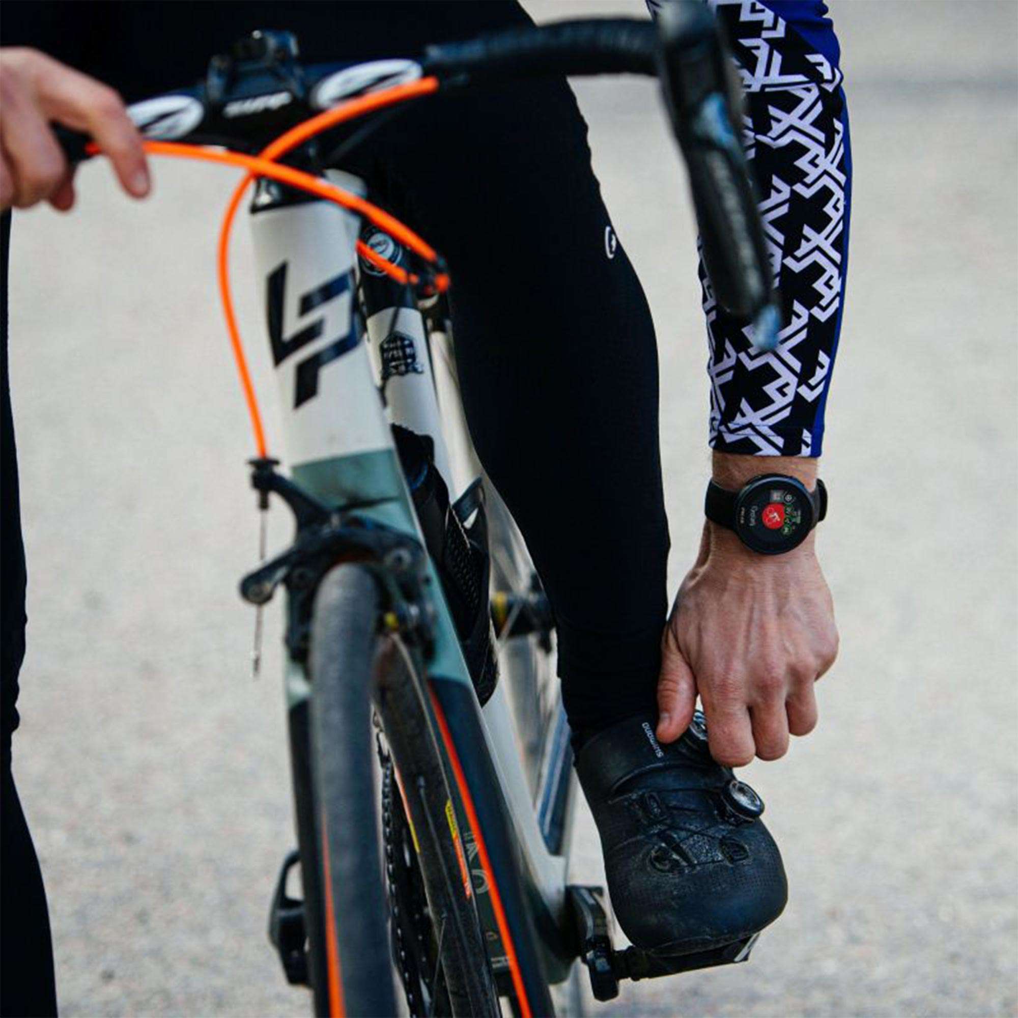 Polar Vantage V2 Quartz Digital Dial Black Rubber Strap Smartwatch 90082710