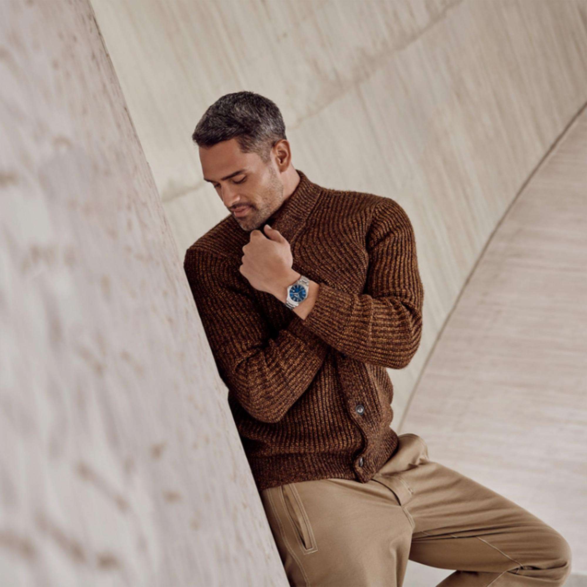 Victorinox Alliance Quartz Blue Dial Silver Stainless Steel Bracelet Men's Watch 241910