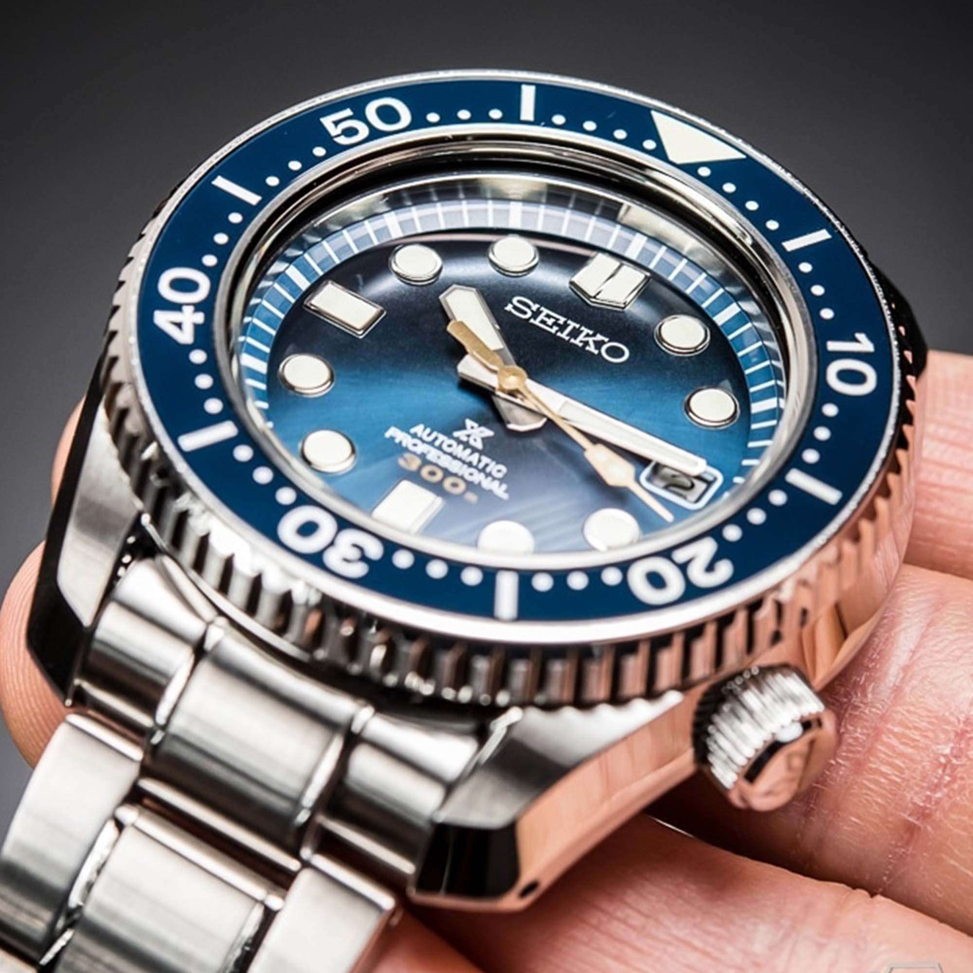 Seiko Prospex MarineMaster 'MM300' Diver's Automatic Blue Ocean Dial Silver Stainless Steel Men's Watch SLA023J1