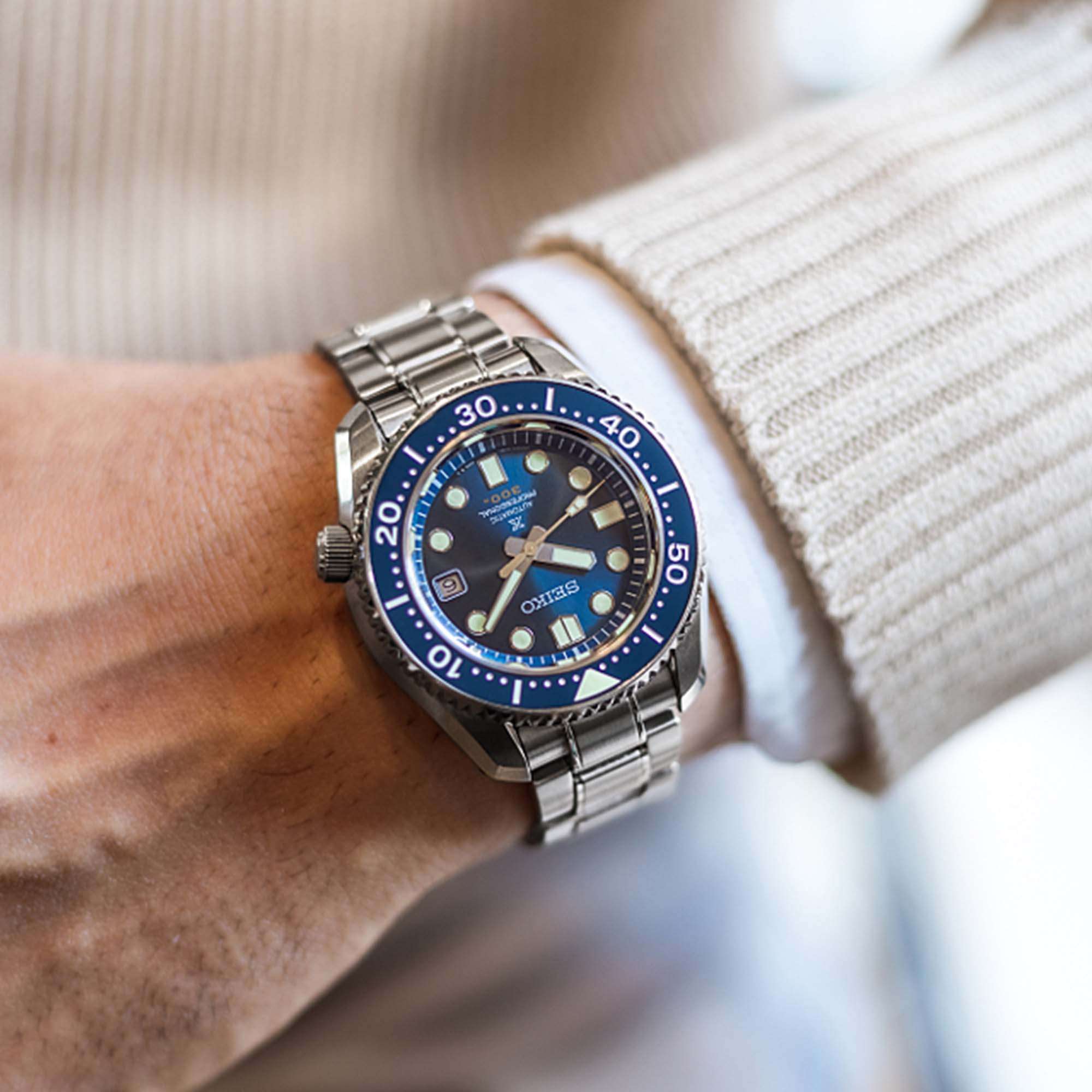 Seiko Prospex MarineMaster 'MM300' Diver's Automatic Blue Ocean Dial Silver Stainless Steel Men's Watch SLA023J1