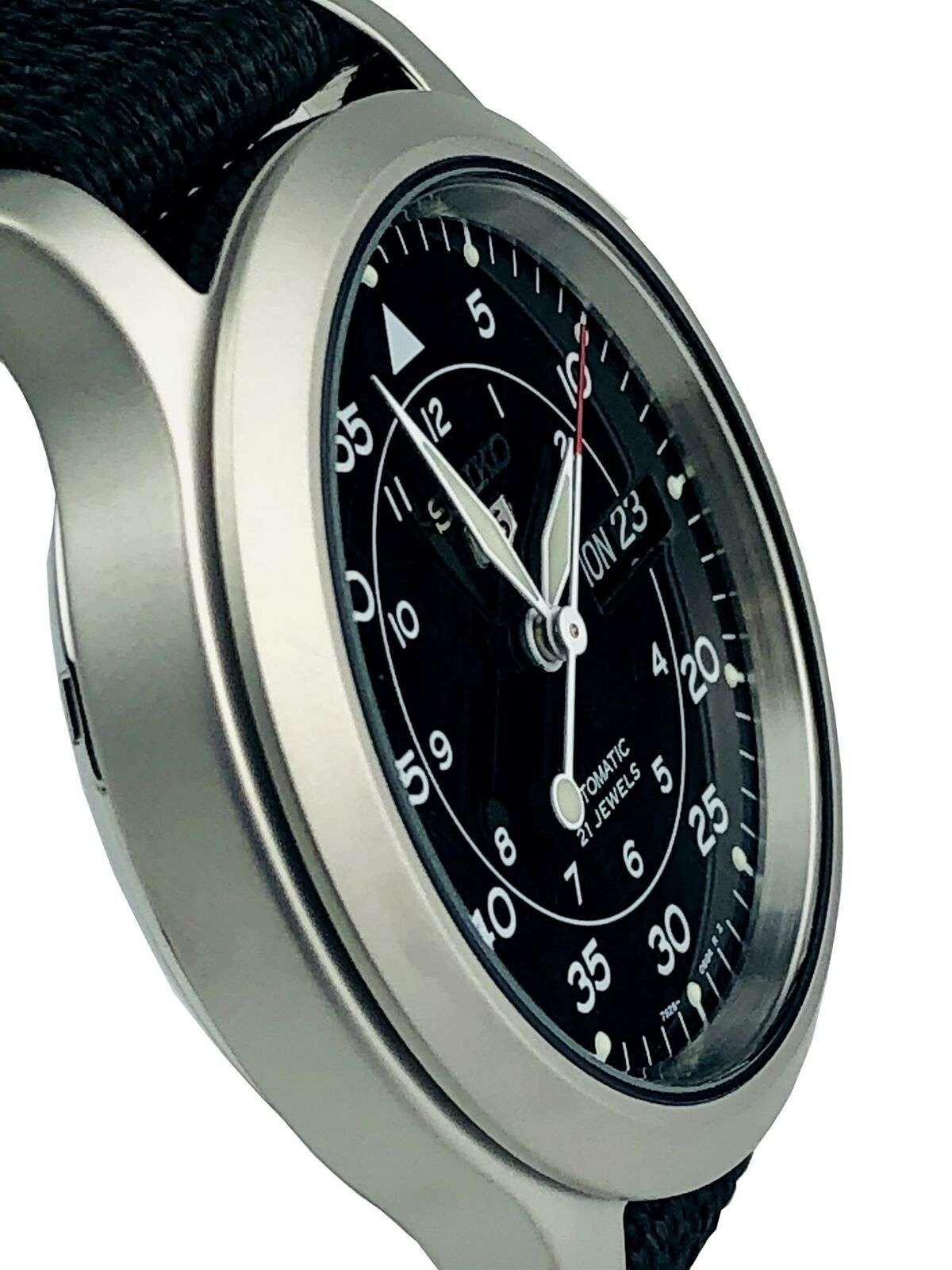 Seiko 5 Automatic Black Dial Black NATO Fabric Strap Men's Watch SNK809K2