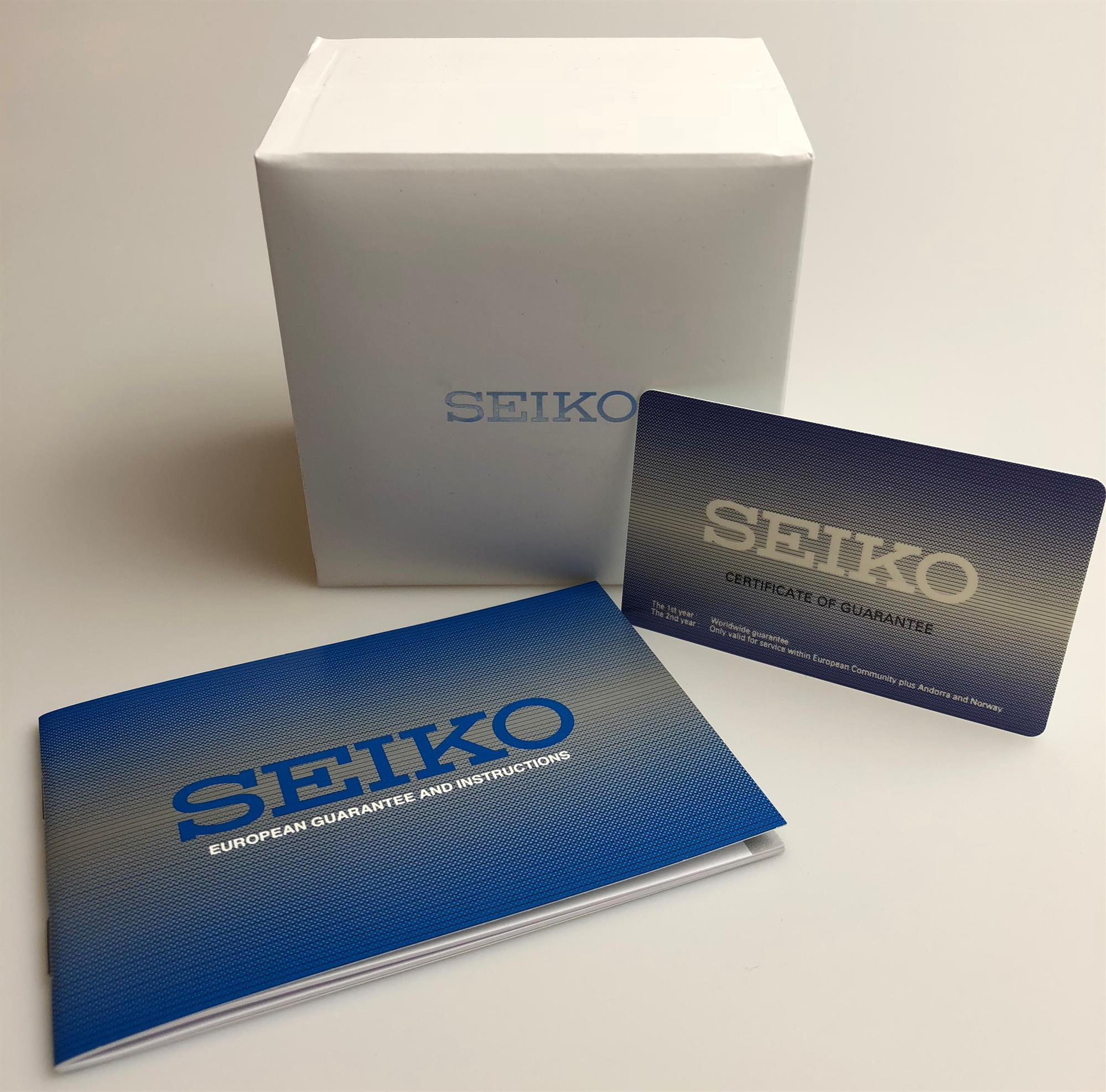 Seiko 5 Classic Automatic Blue Dial Steel Bracelet Men's Watch SNK793K1