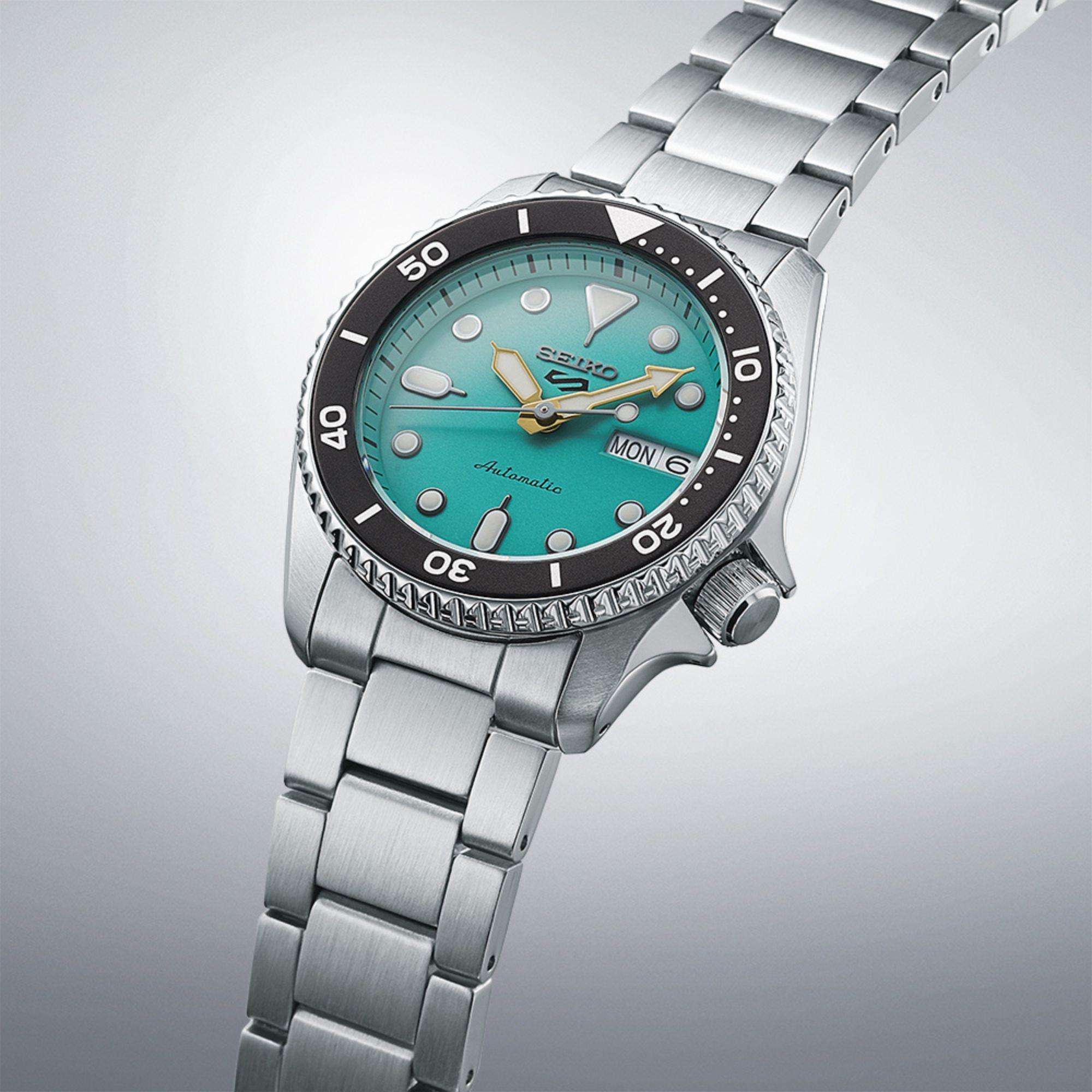 Seiko 5 Sports SKX 