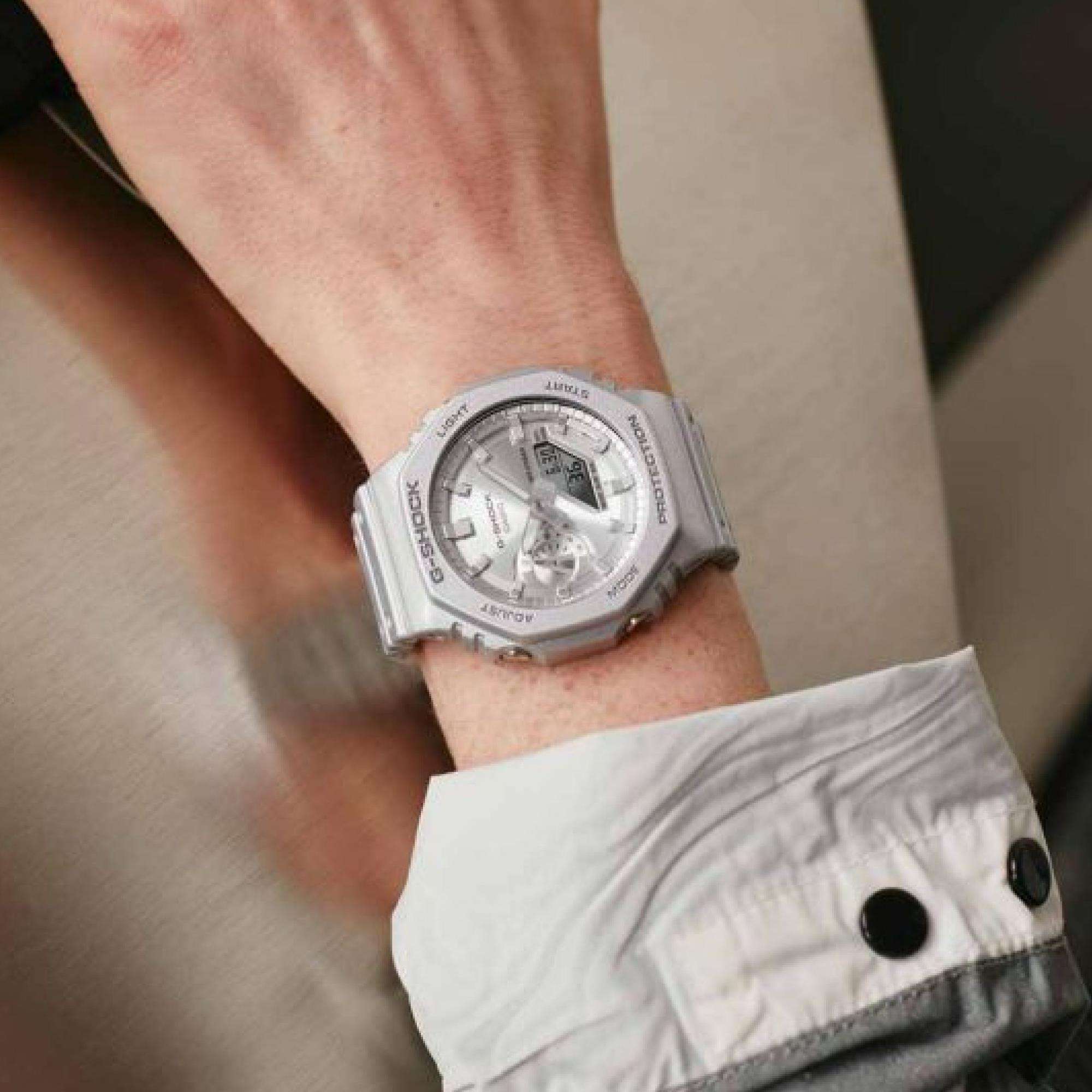 Casio G-Shock Classic Forgotten Future Silver Mens Watch GA-2100FF-8AER