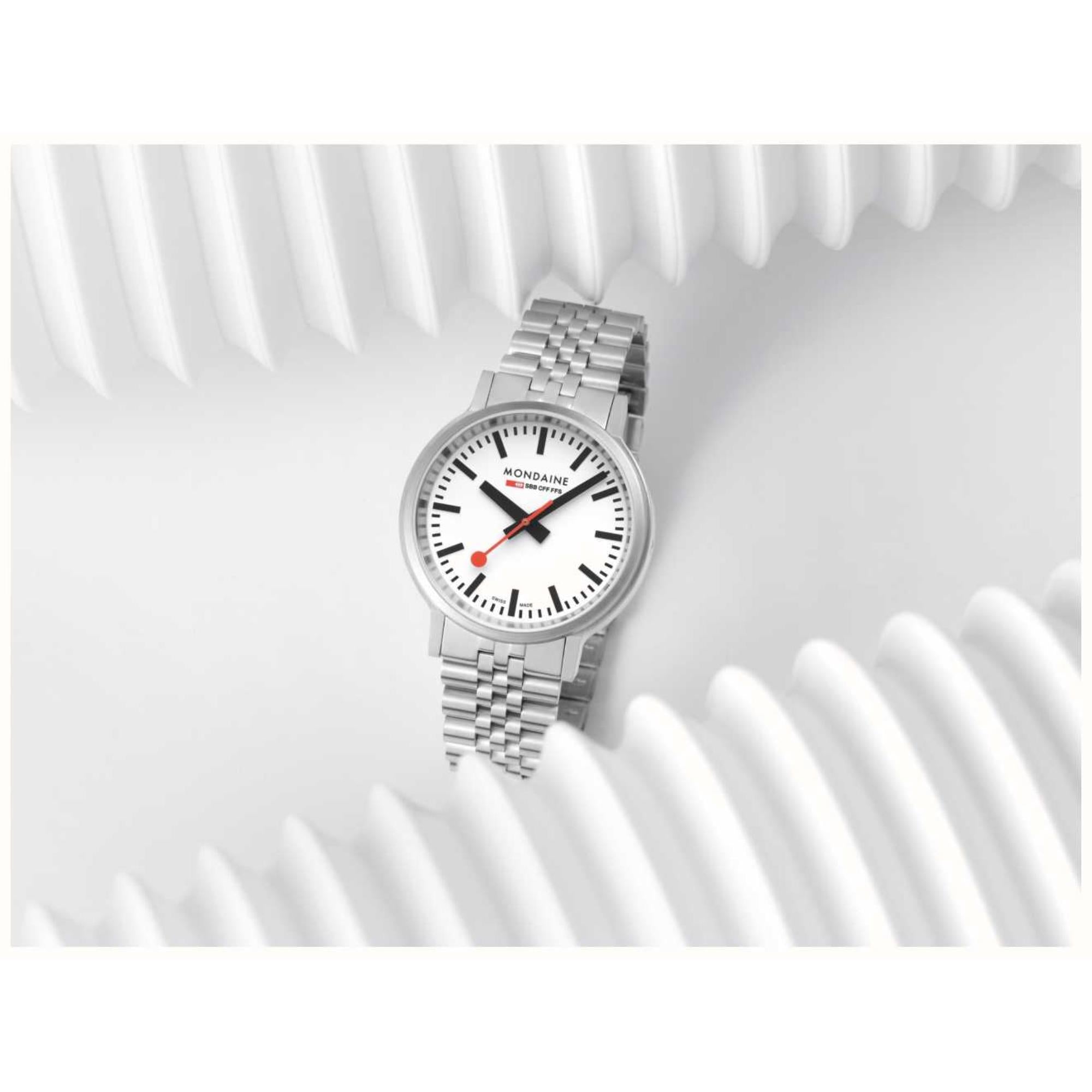 Mondaine stop2go Quartz White Dial Stainless Steel Bracelet Men's Watch MST.4101B.SJ.2SE