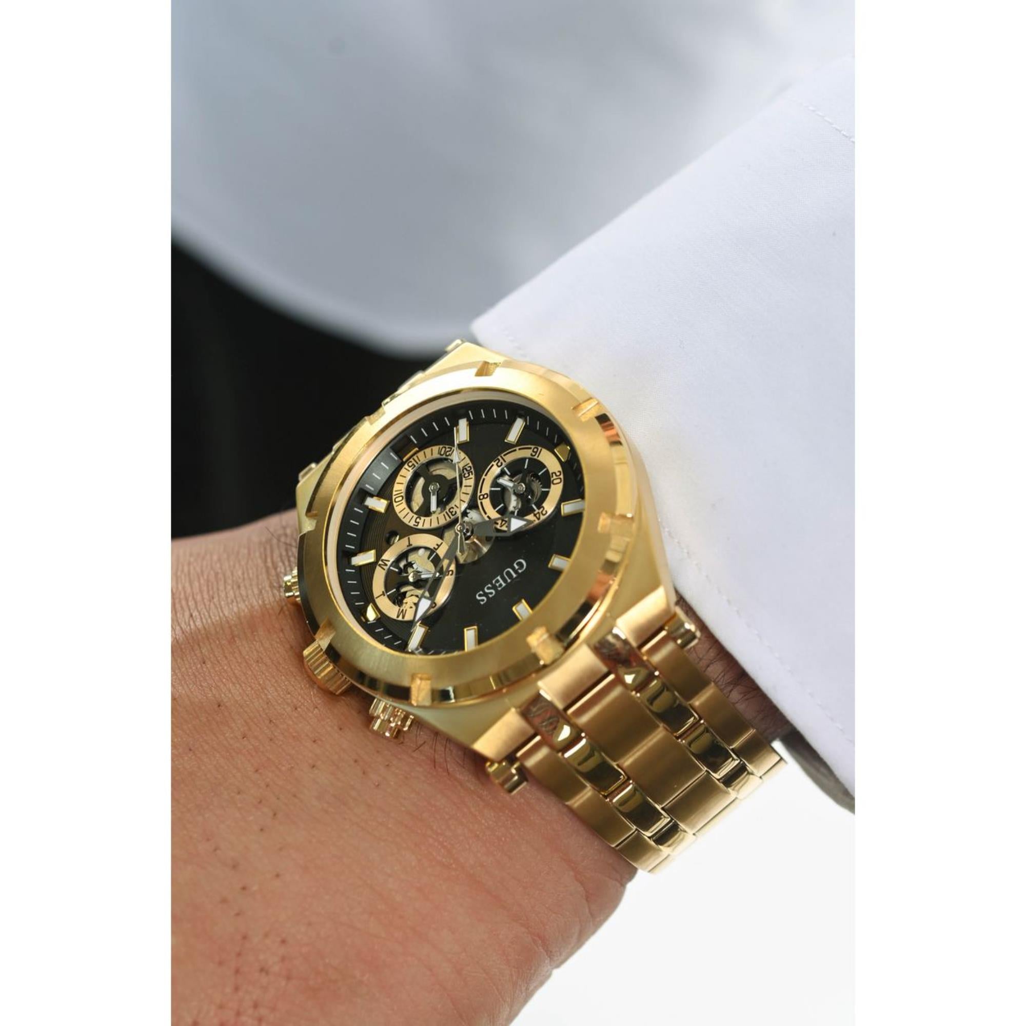 Guess Continental Black Dial Stainless Steel Strap Men's Watch GW0260G2
