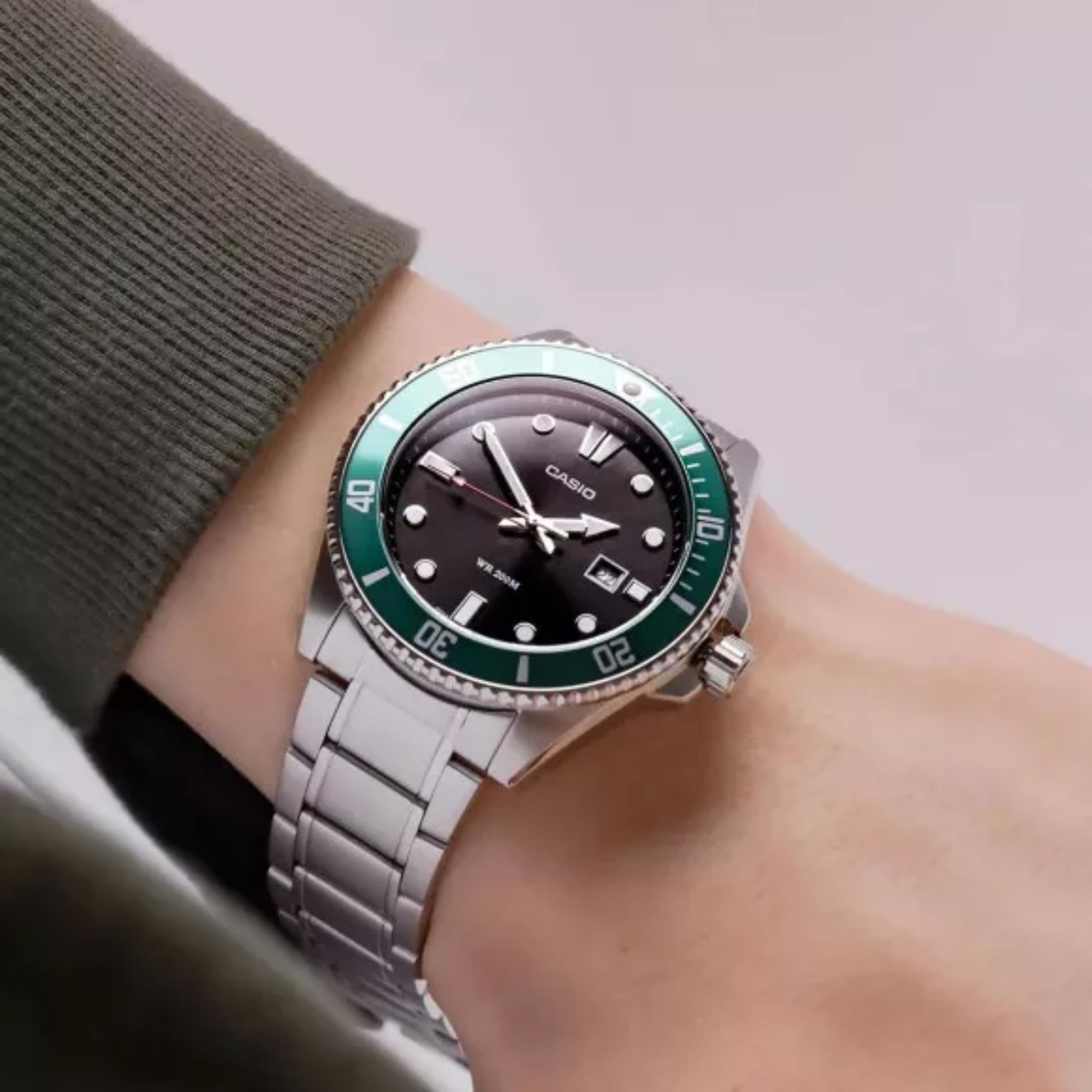 Casio Marlin Standard Black Dial Stainless Steel Strap Men's Watch MDV-107D-3AVEF