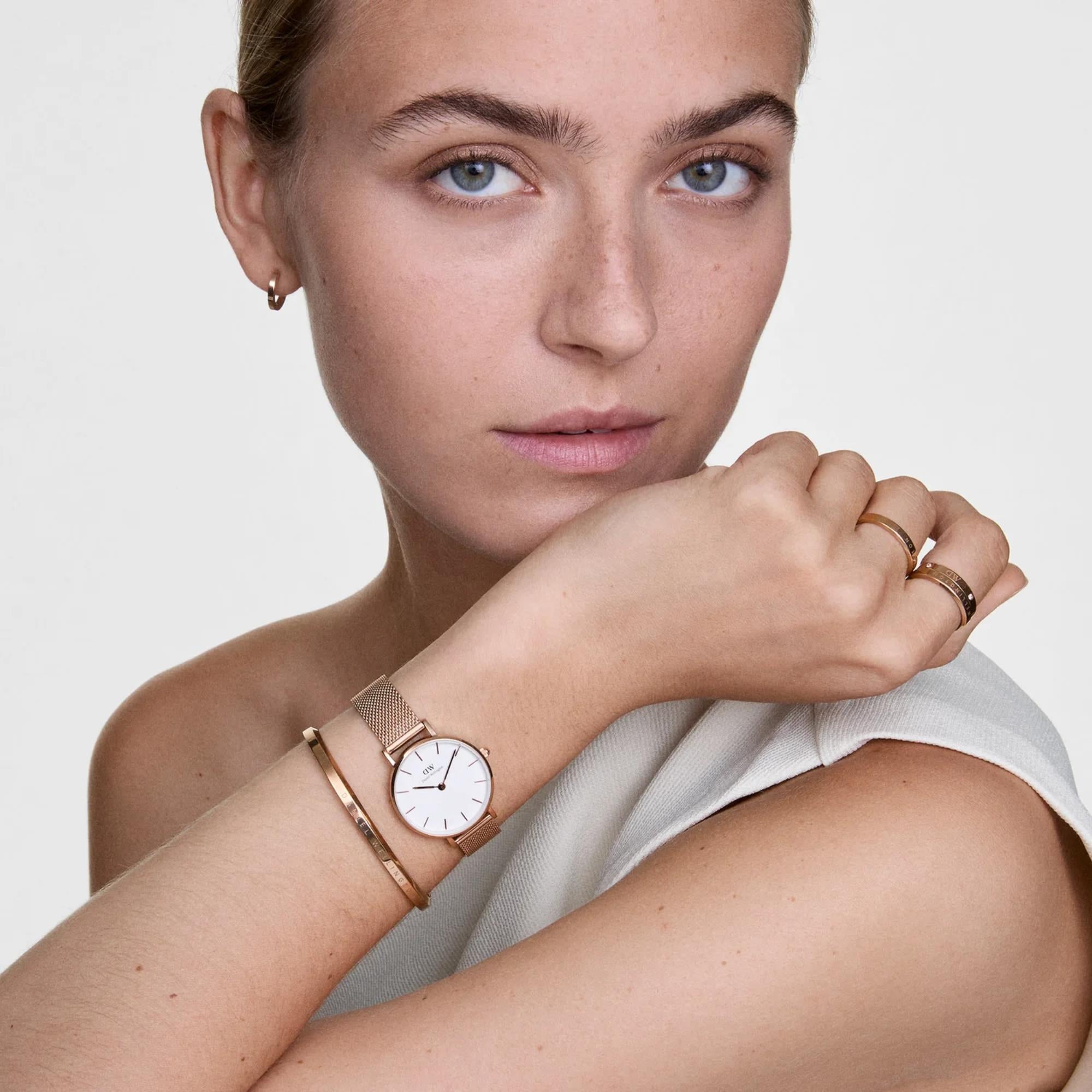 Daniel Wellington Petite Melrose Quartz White Dial Steel Strap Women's Watch DW00100418