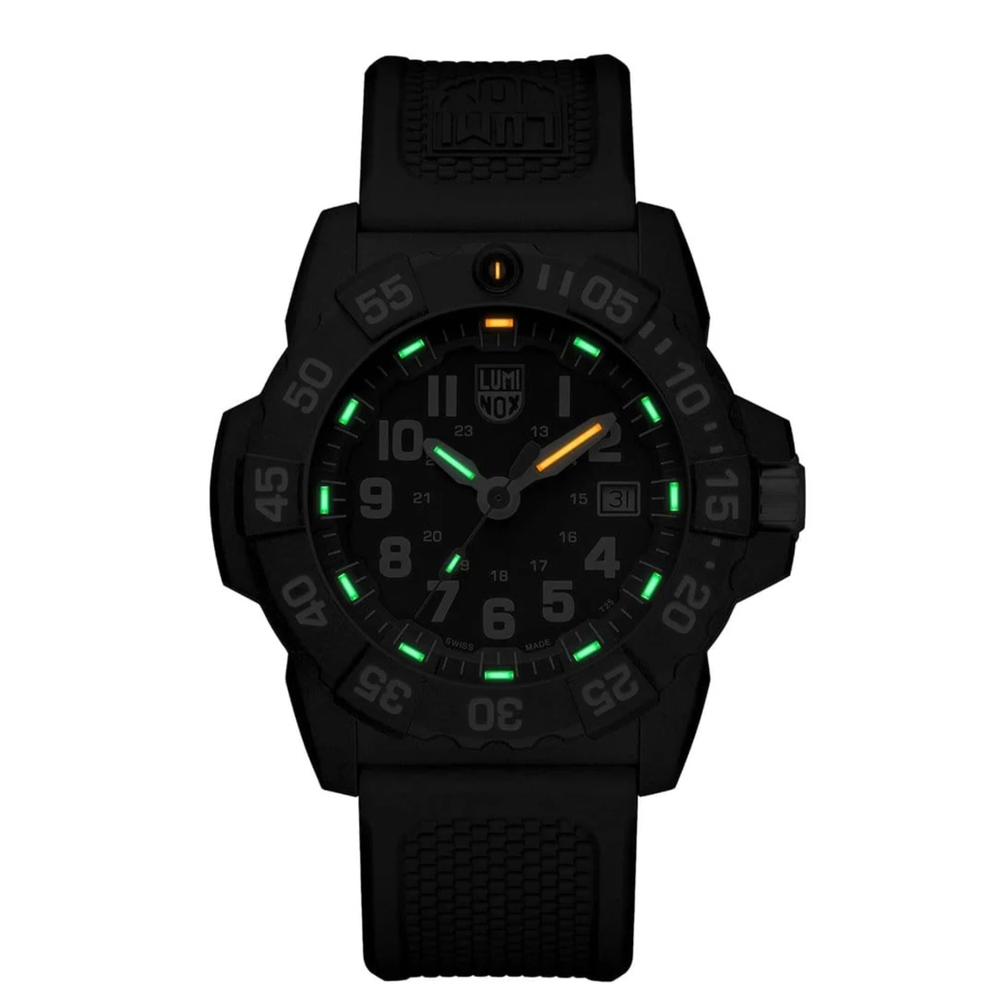 Luminox Navy Seal 3500 Quartz Carbonox Black Dial Black Rubber Strap Men's Watch XS.3501.F