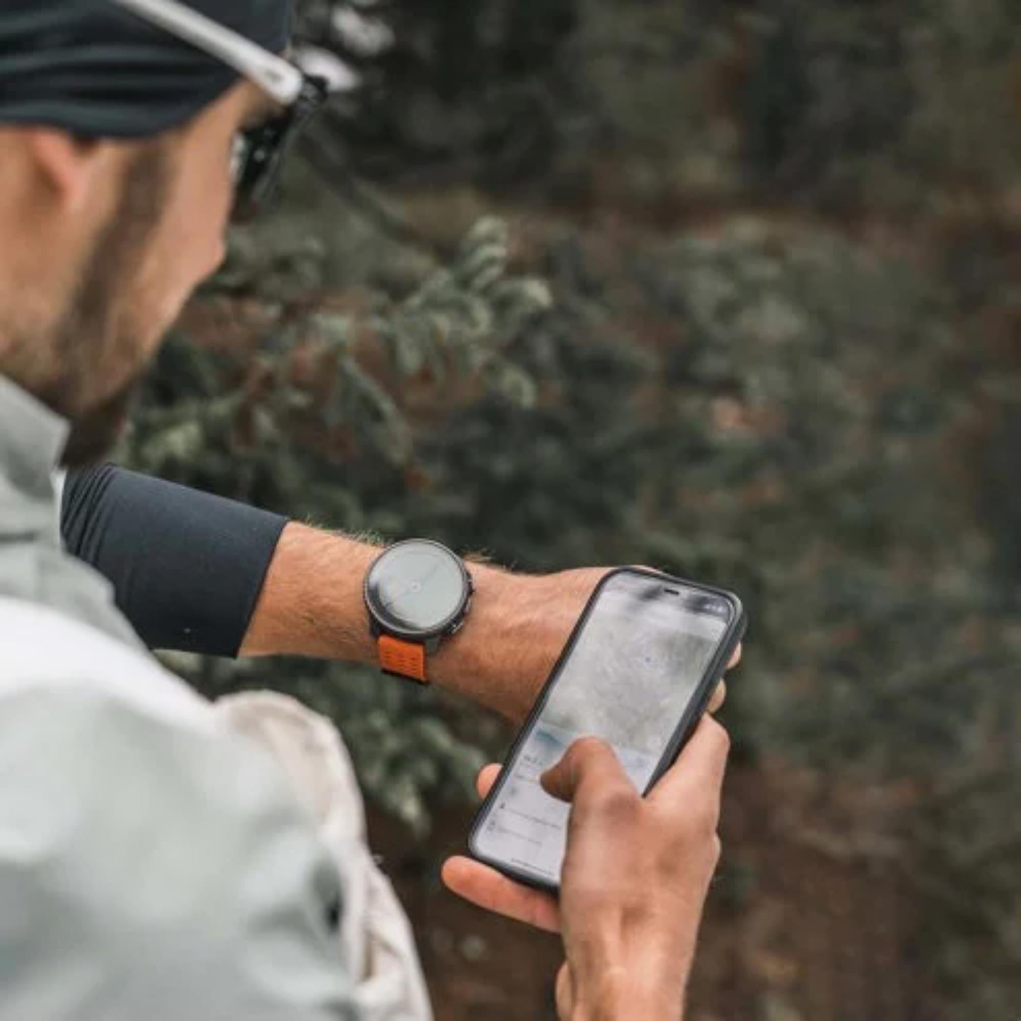 Suunto Vertical Solar Canyon Digital Silicone Strap Unisex Smart Watch SS050987000