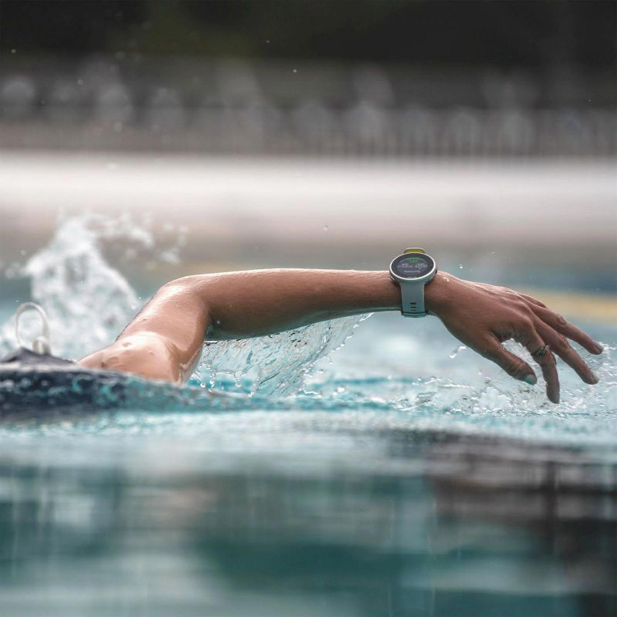 Polar Vantage V2 Quartz Digital Dial Grey Rubber Strap Smartwatch 90083651