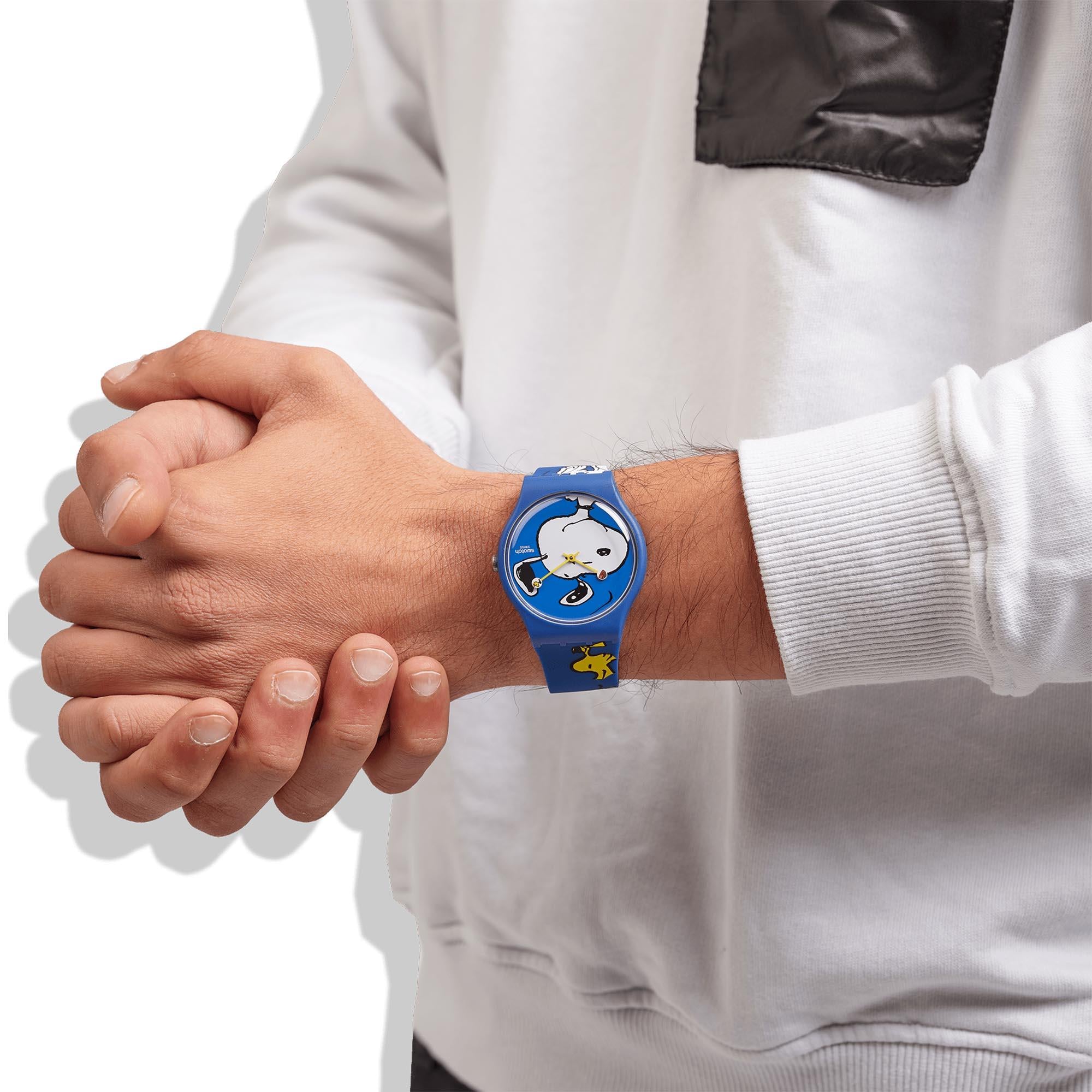 Swatch Peanuts Snoopy HEE HEE HEE Blue Dial and Silicone Strap Watch SO29Z106