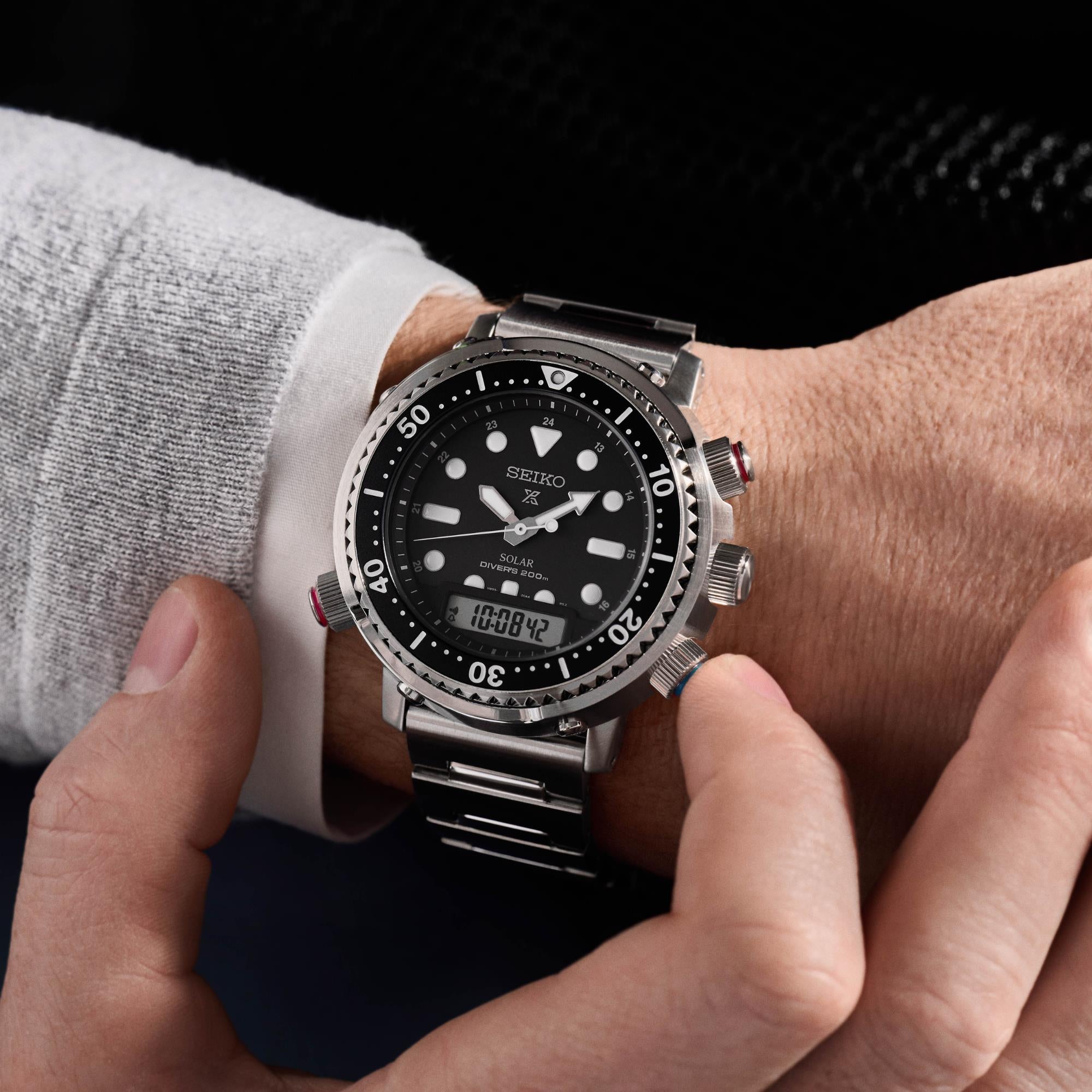 Seiko Prospex Solar Arnie Hybrid Divers 40th Anniversary Automatic Black Dial Stainless Steel Bracelet SNJ033P1