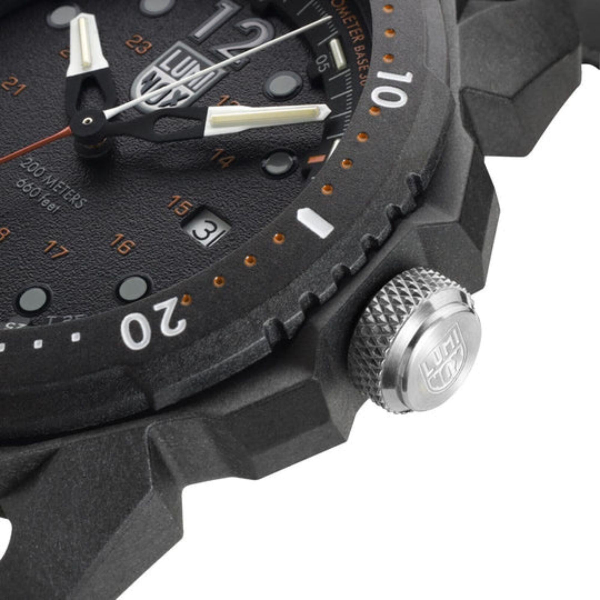 Luminox ICE SAR Arctic 1050 SERIES Black Dial with Black Rubber Strap
