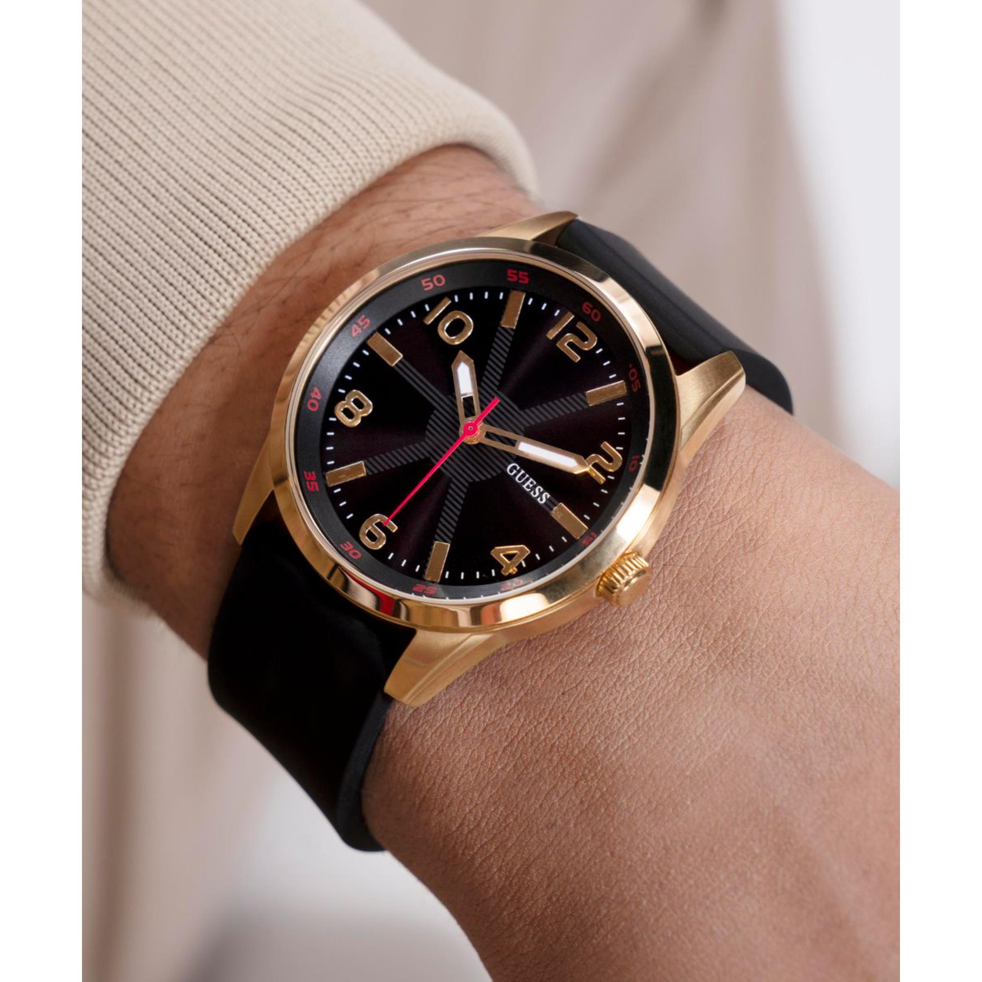 Guess Monte Black Dial Silicone Strap Men's Watch GW0805G2