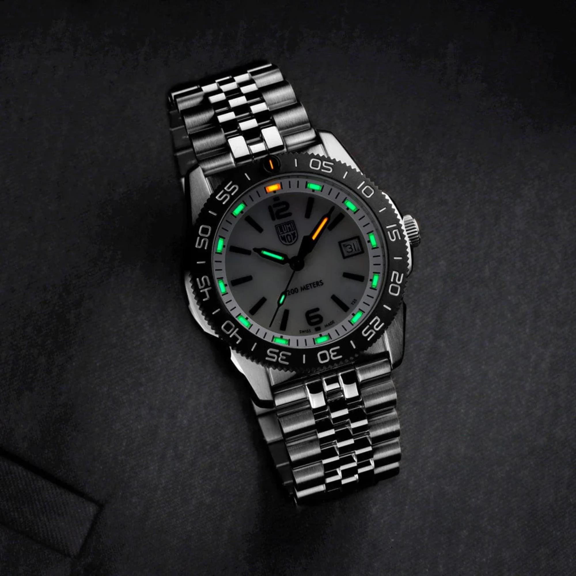 Luminox Pacific Diver Ripple Collection Quartz Mother Of Pearl Dial Stainless Steel Strap Unisex Watch XS.3126M