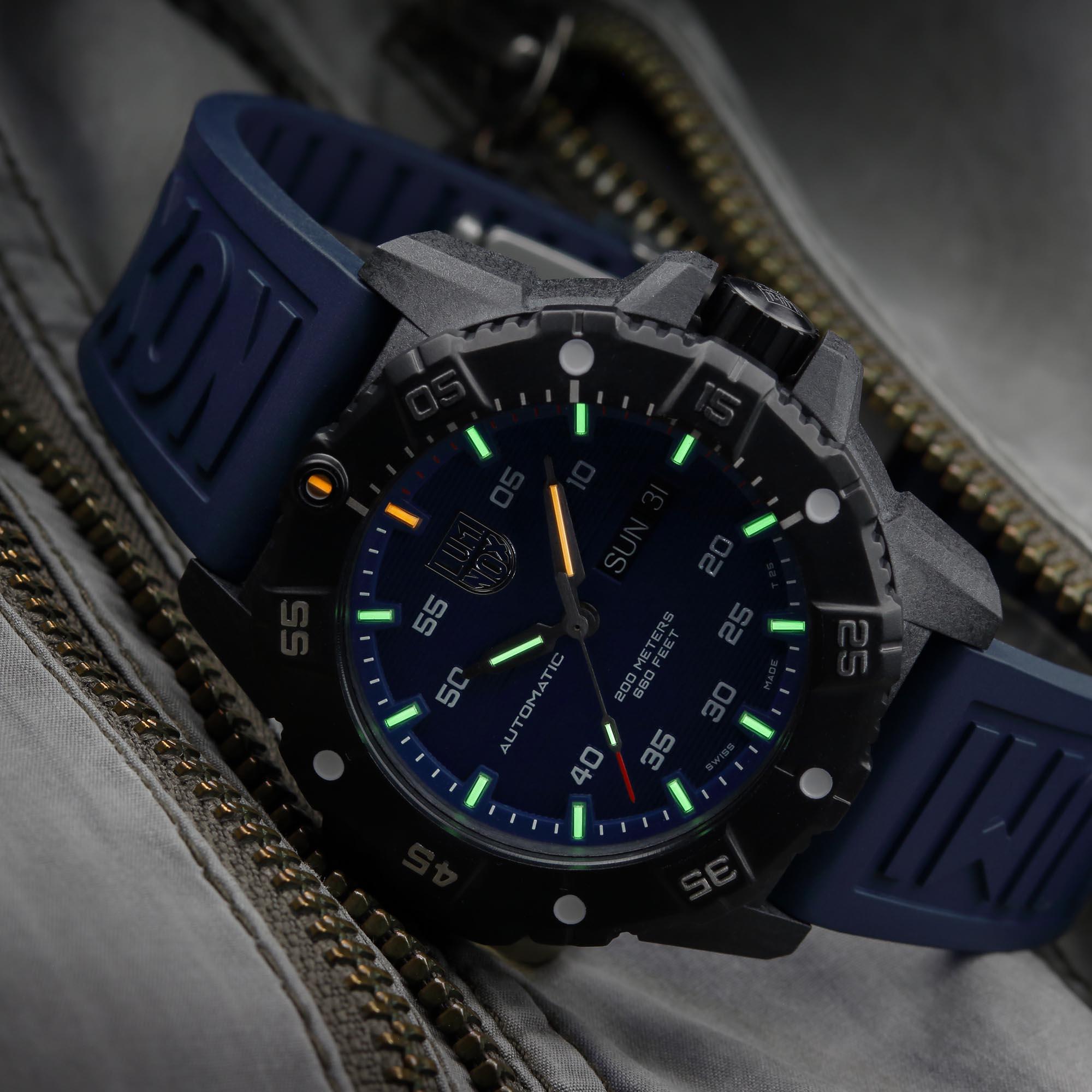 Luminox Master Carbon Seal 3860 Series Automatic Blue Dial Rubber Strap Men's Watch XS.3863