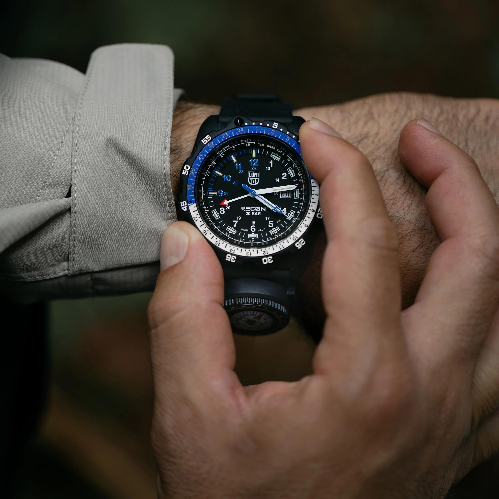 Luminox Recon Nav Spec Black Dial Rubber Strap Men's Watch XL.8833