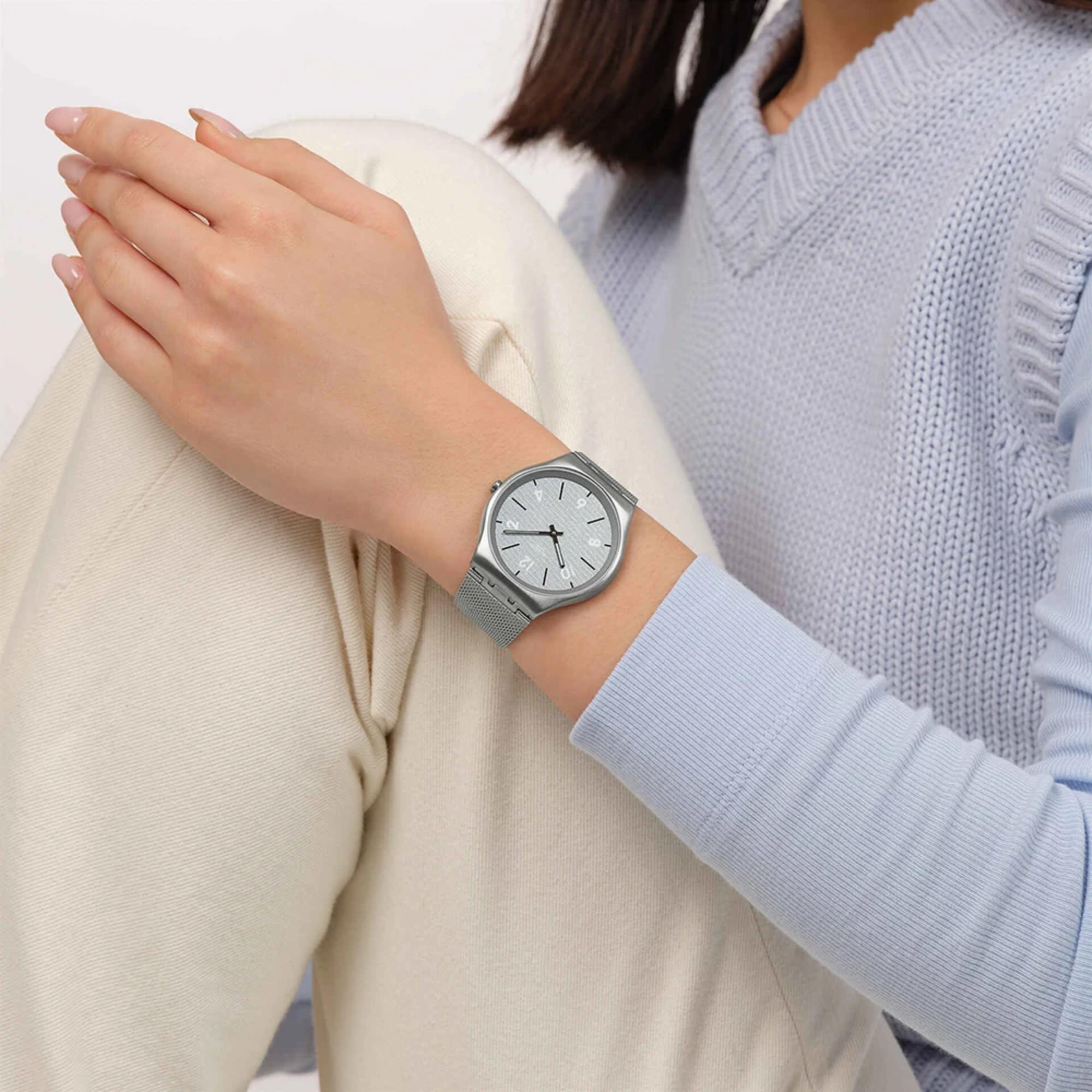 Swatch Skin Getting Meshy Grey Dial Steel Strap Unisex Watch SS07S152M