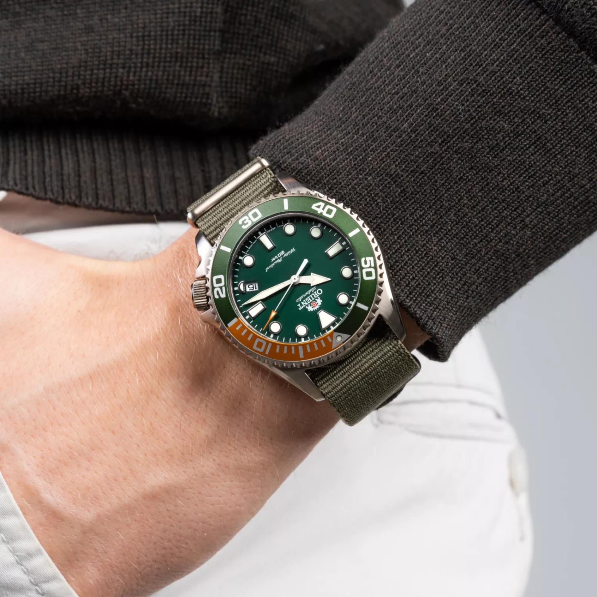 Orient RA-AC0K04E30B