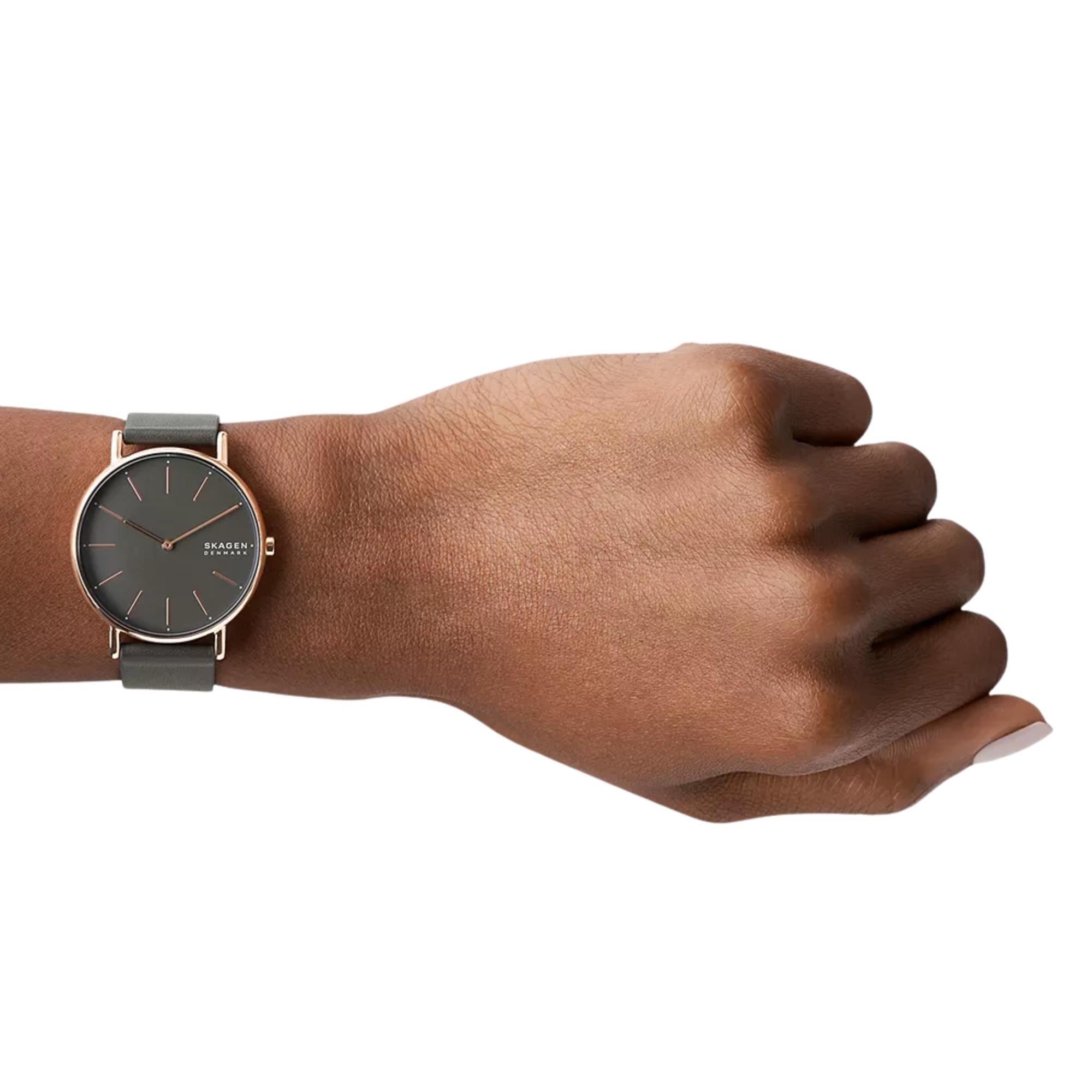 Skagen Signatur Quartz Charcoal Dial Leather Strap Women's Watch SKW2794
