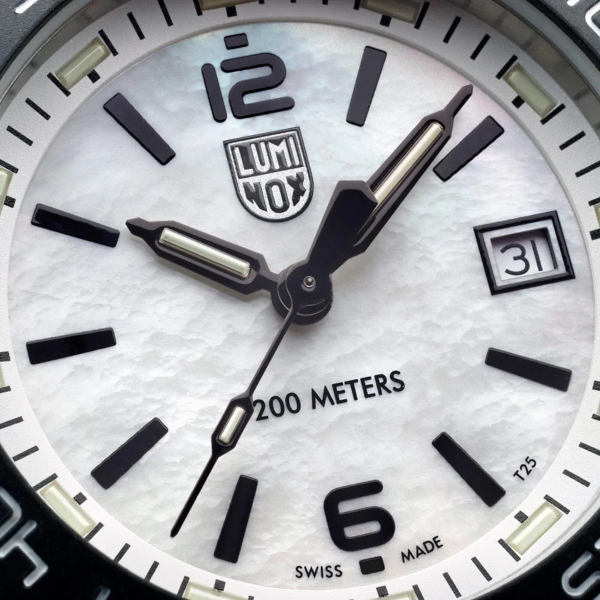 Luminox Pacific Diver Ripple Mother Of Pearl Dial Rubber Watch XS.3124M