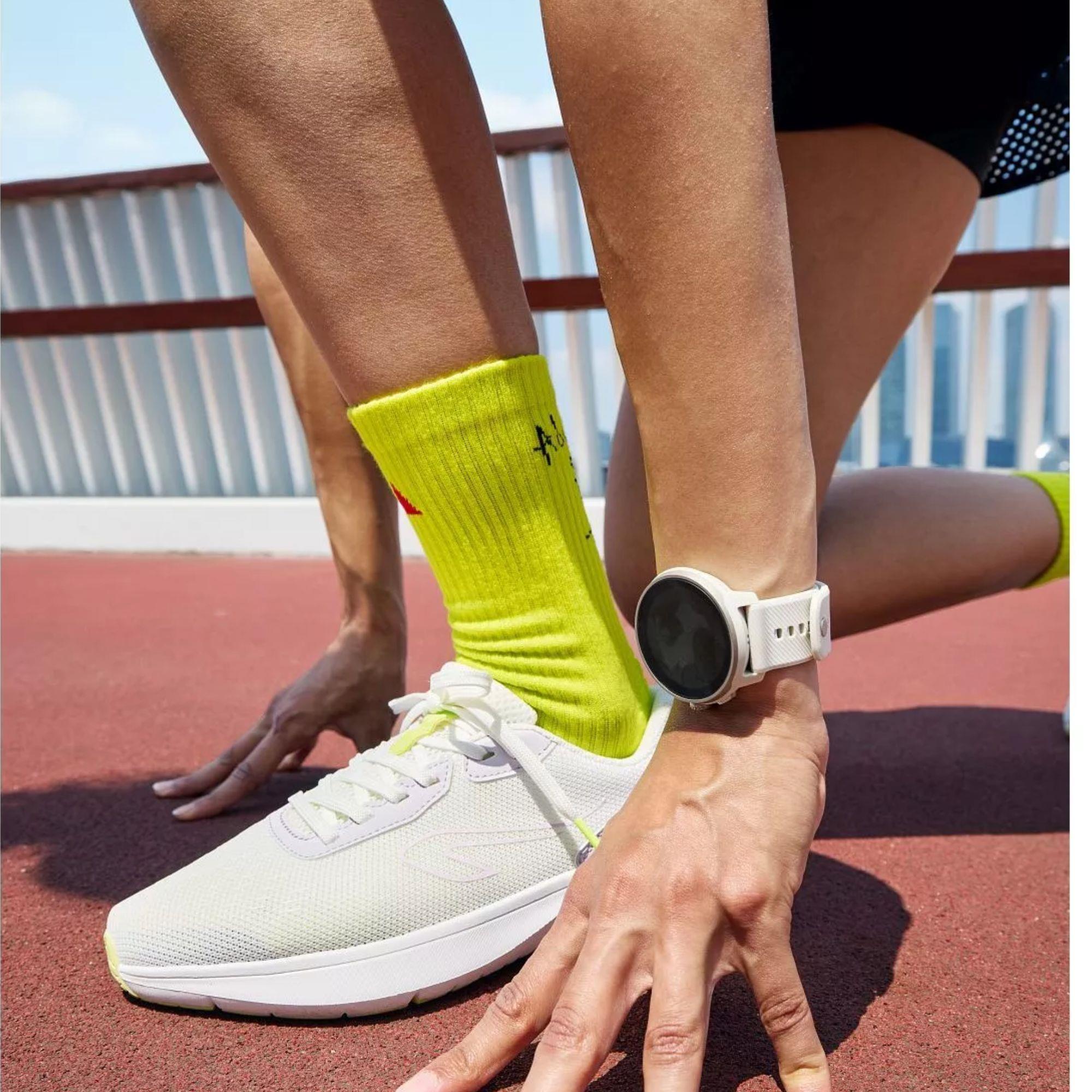 Suunto Run Frost Gray Digital Silicone Strap Unisex Smart Watch SS051273000