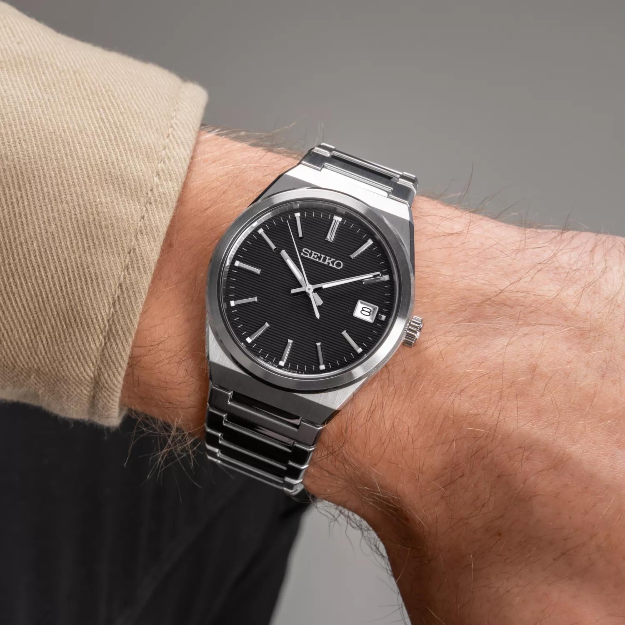 Seiko Essentials 39mm Black Dial Steel Mens Watch SUR557P1