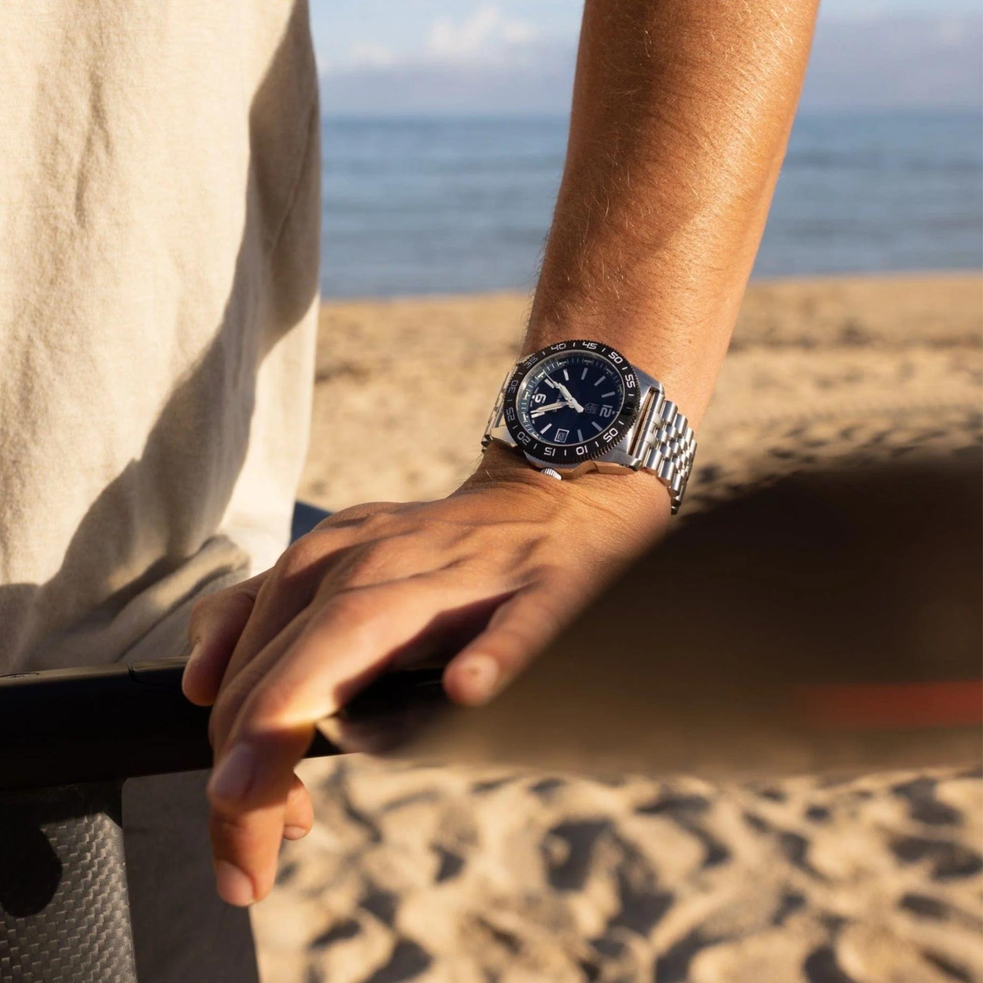 Luminox Pacific Diver Ripple 39mm Blue Dial Steel and Rubber Quartz Watch XS.3123M.SET.1