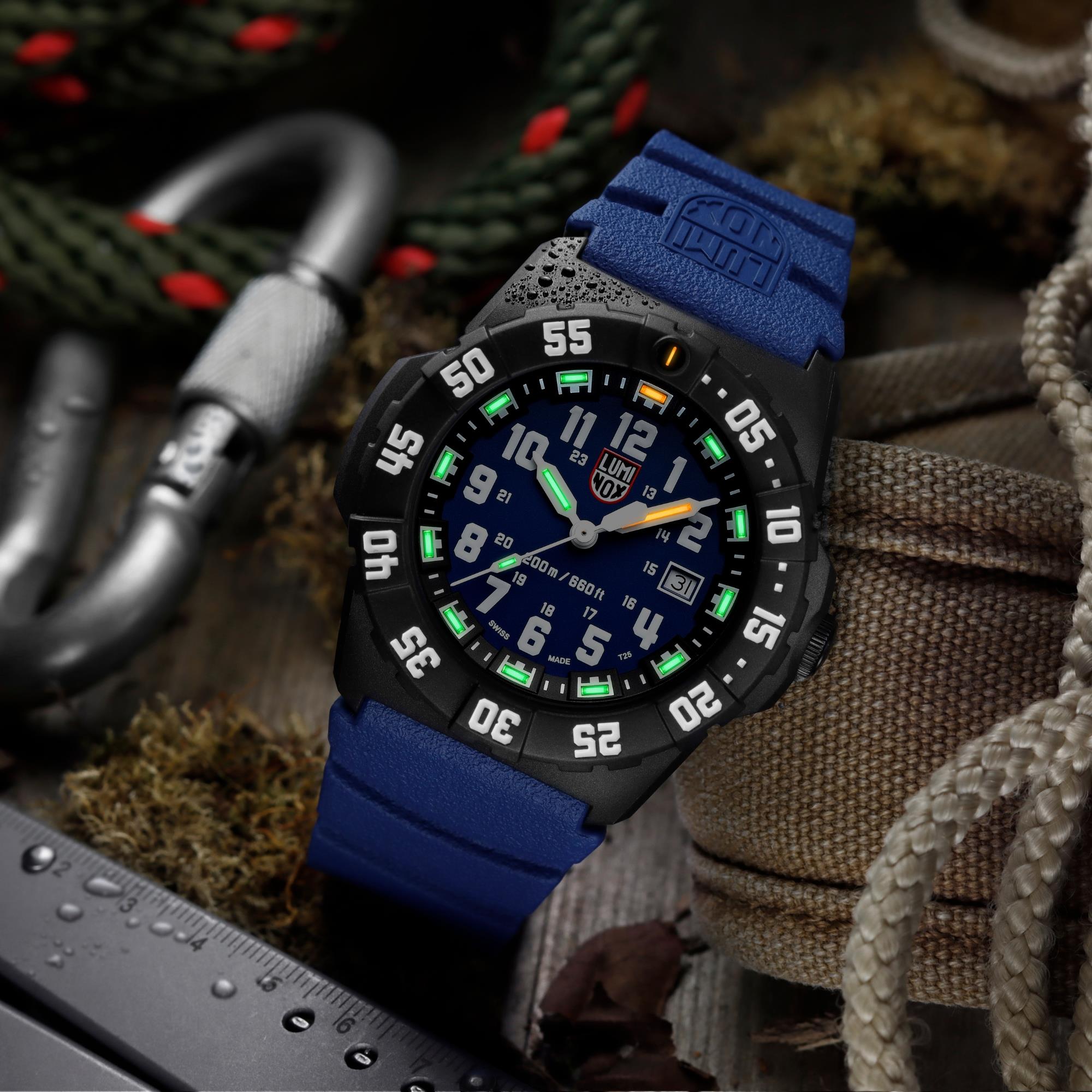 Luminox Navy SEAL 3550 Series 44mm Blue Dial Rubber Mens Quartz Watch XS.3553