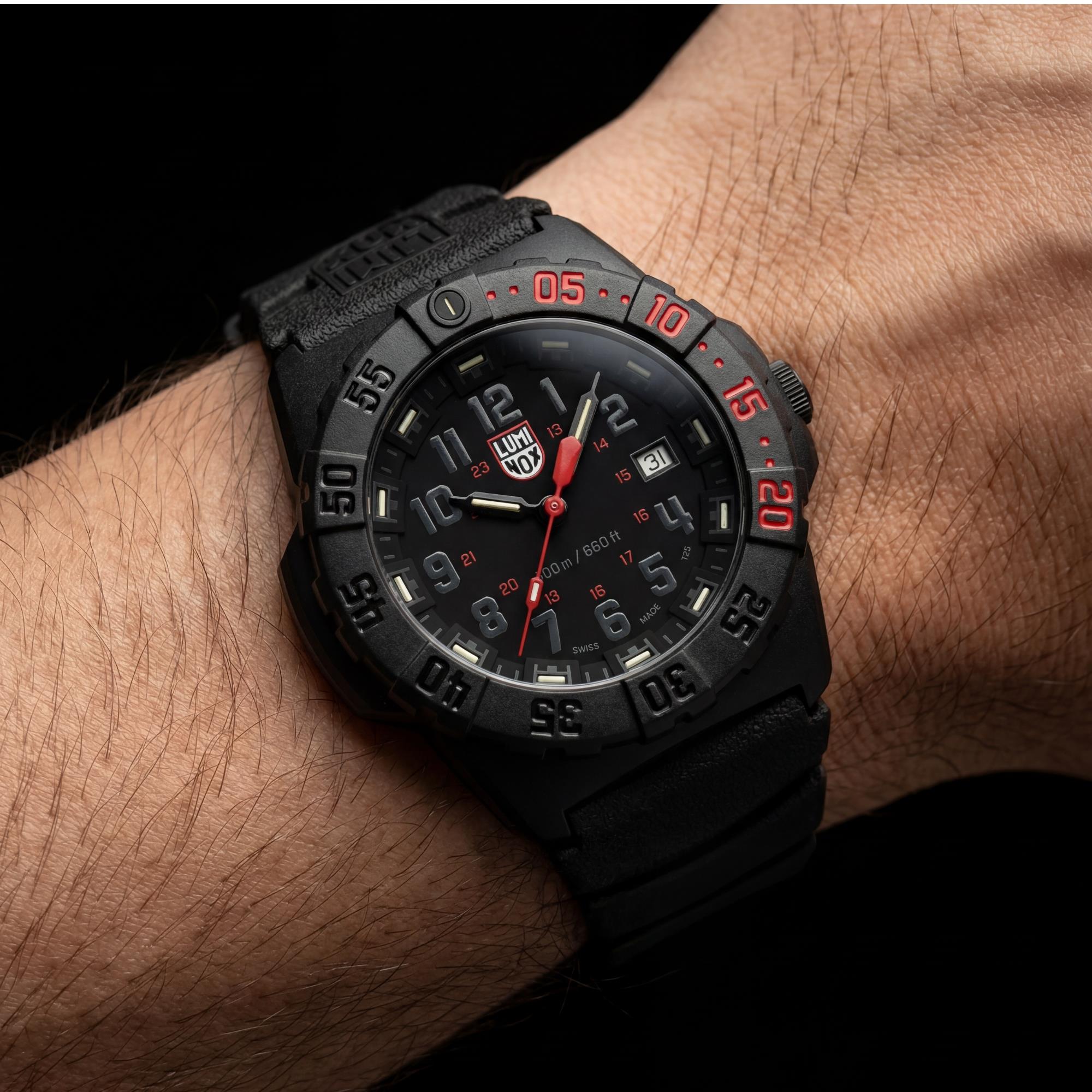 Luminox Navy SEAL 3550 Series 44mm Black and Red Dial Rubber Mens Quartz Watch XS.3565