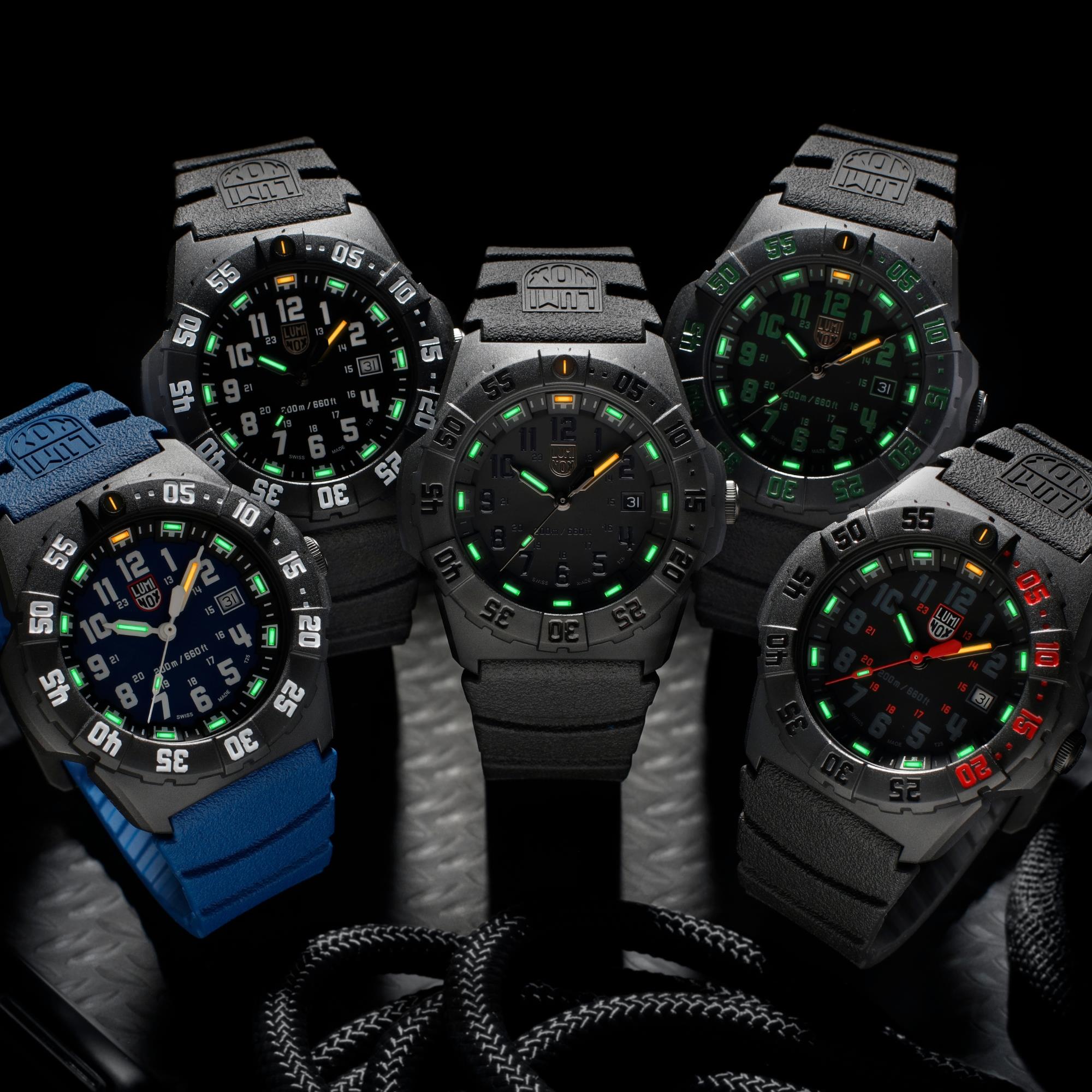Luminox Navy SEAL 3550 Series 44mm Black and Red Dial Rubber Mens Quartz Watch XS.3565