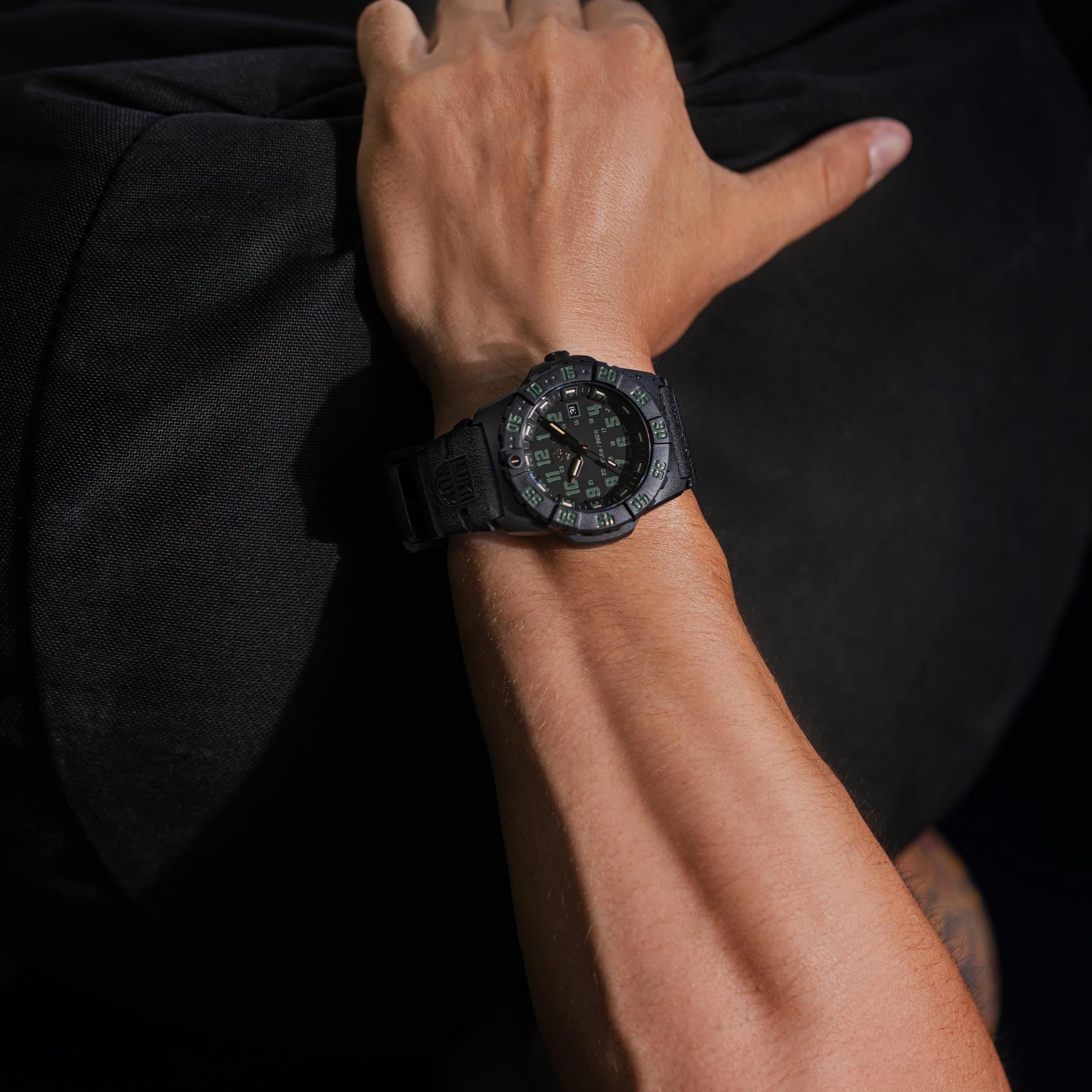 Luminox Navy SEAL 3550 Series 44mm Black and Green Dial Rubber Mens Quartz Watch XS.3567