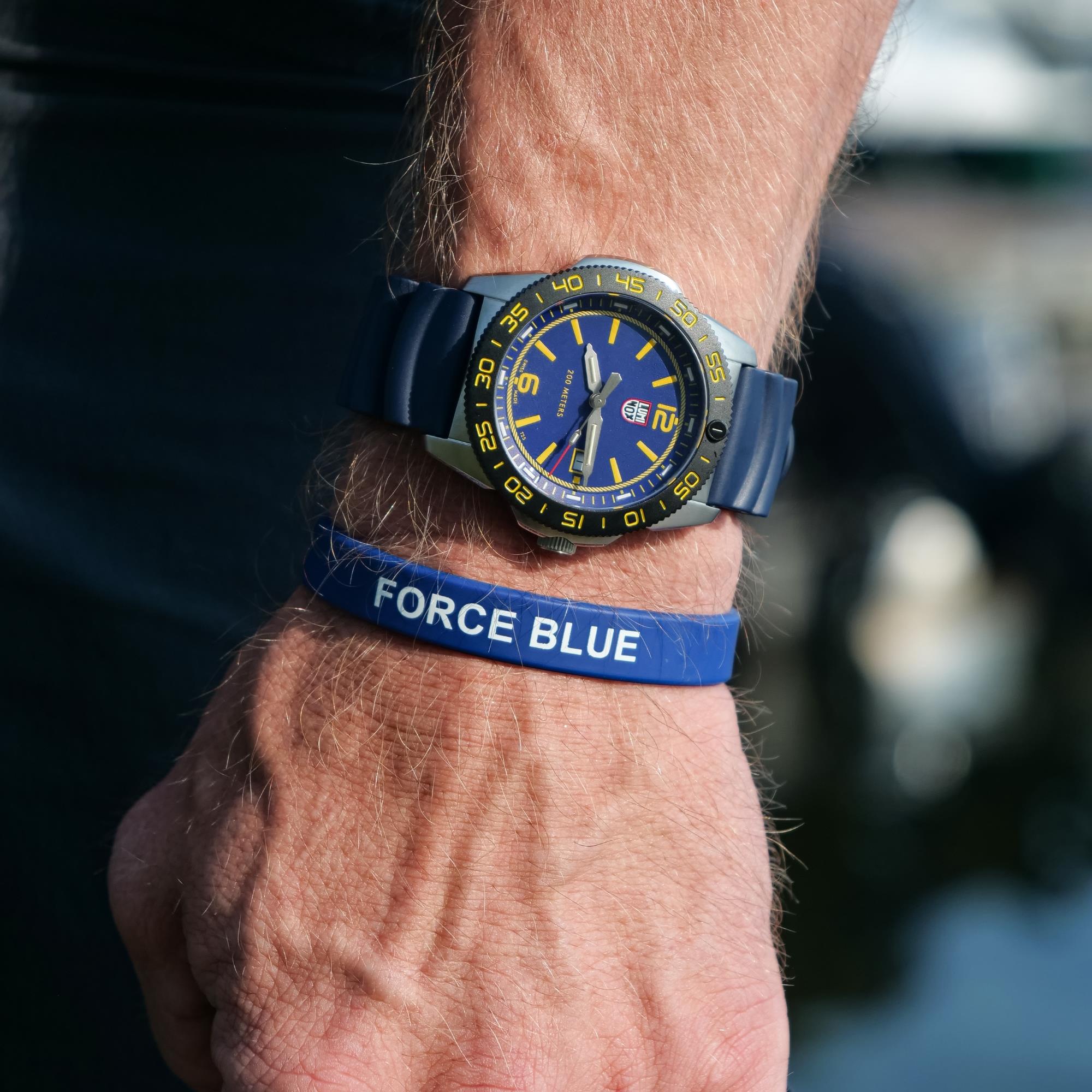 Luminox Pacific Diver FORCE BLUE 3120 Series 44mm Blue Dial Rubber Mens Quartz Watch XS.3125.FB