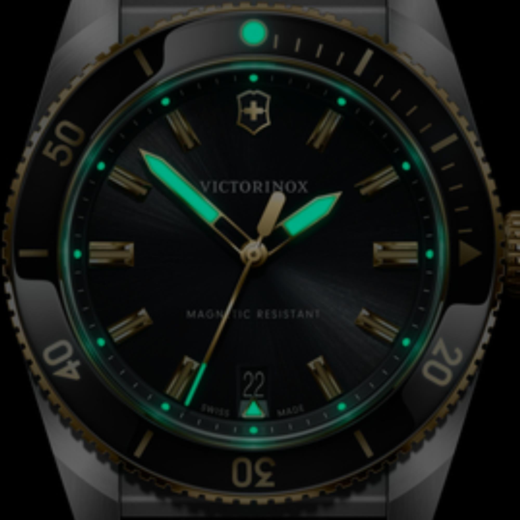 Victorinox Maverick 39mm Black Dial Rubber Mens Quartz Watch 242099