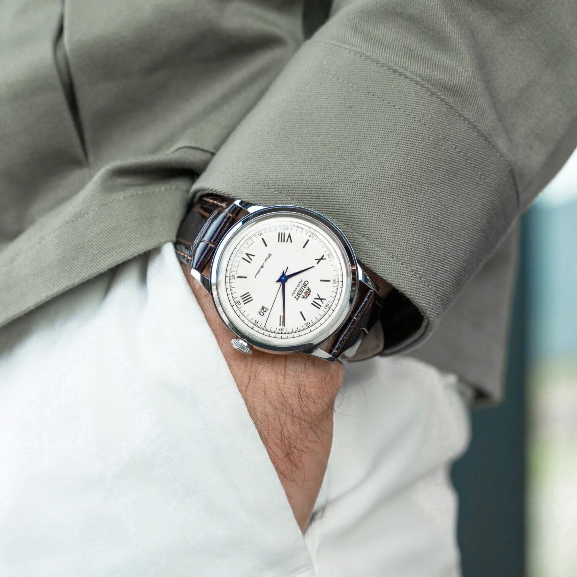Orient Bambino Classic Vintage Style Automatic White Dial Brown Leather Strap Men’s Dress Watch TAC00009W0