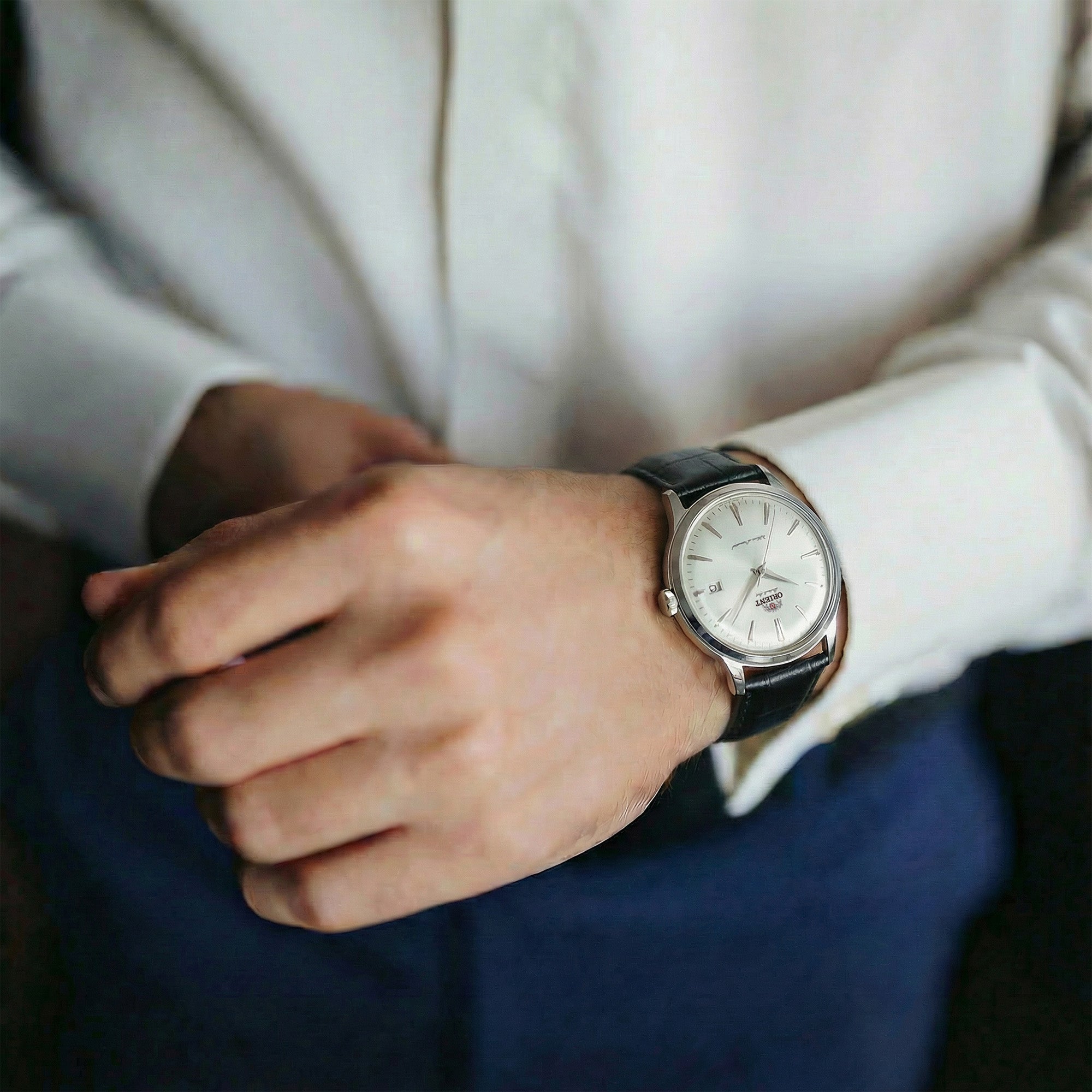 Orient Bambino Classic Vintage Style White Dial Leather Strap Men's Dress Watch RA-AC0031S30B