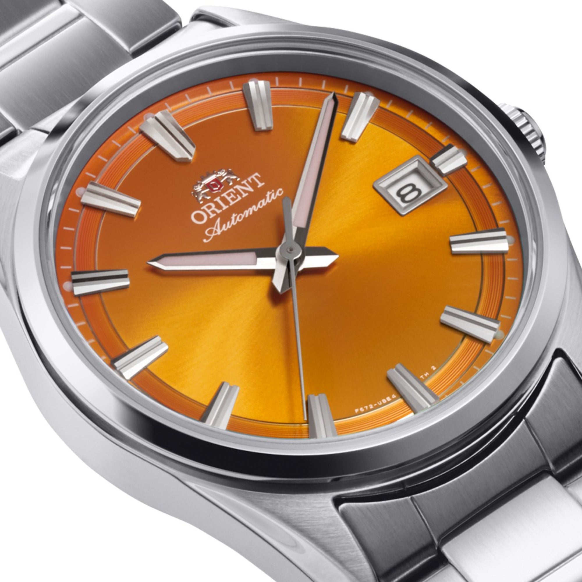 Orient Stretto RA-AC0R08Y30B polished stainless steel case close-up