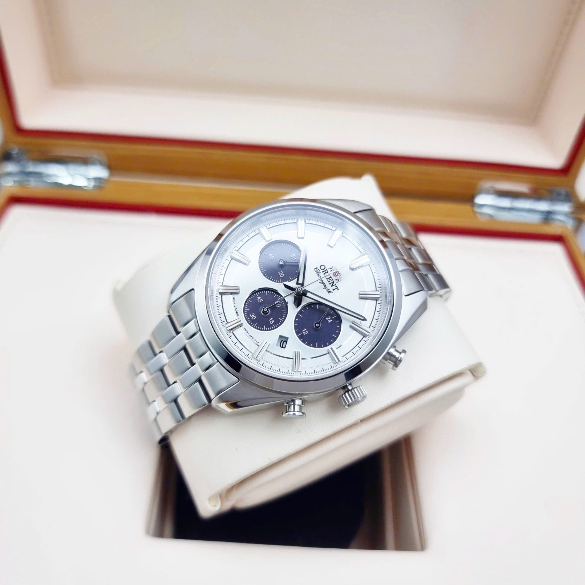 Orient Contemporary Stretto Date Solar Chronograph White Dial Steel Strap Men’s Watch RA-TX0305S10B